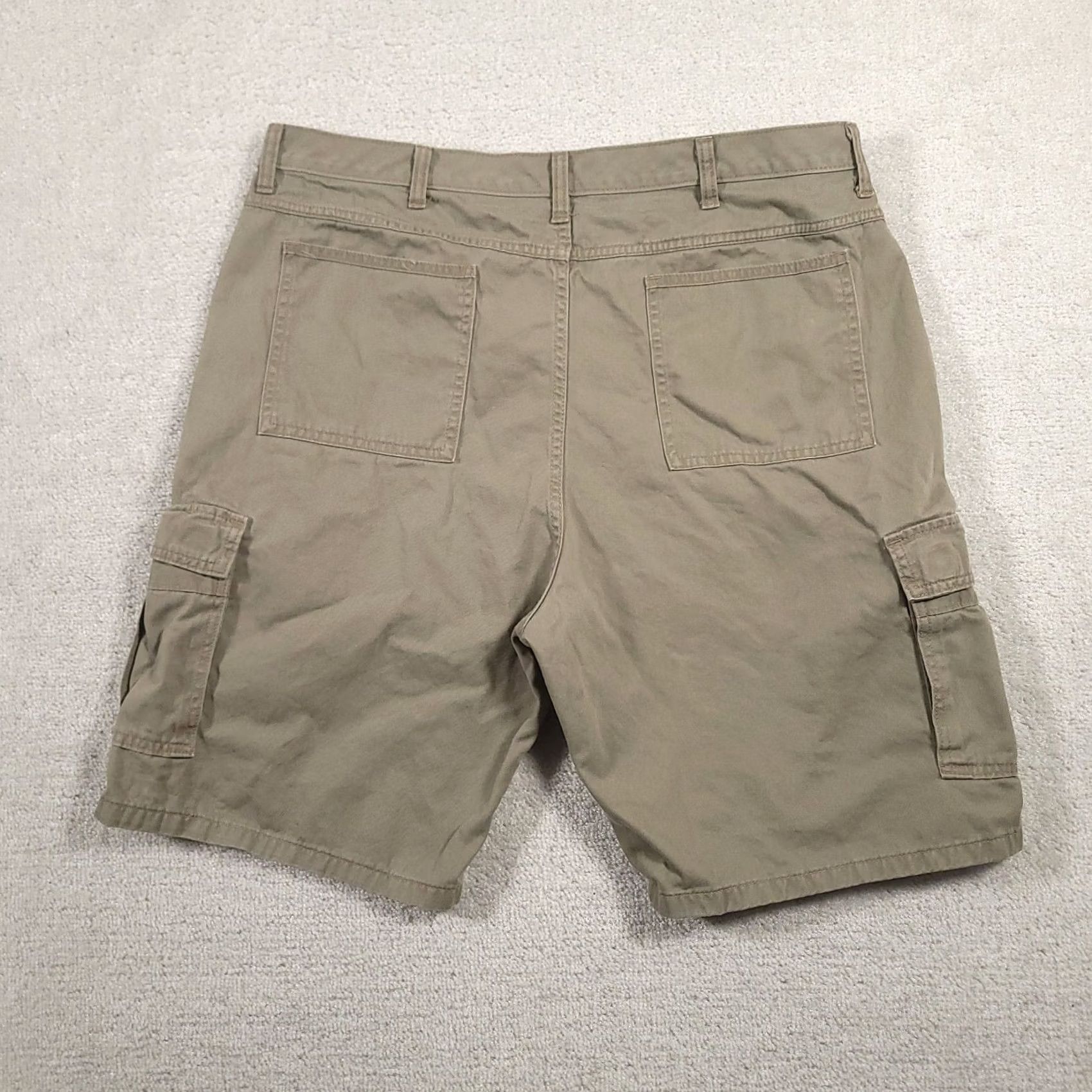 Wrangler Wrangler Cargo Shorts Size 38 Olive Green Flat Front Casual Outdoors High Rise Mens Volumized Pockets Chino 10in Inseam Regular Rise Size US 38 / EU 54 - 7 Thumbnail