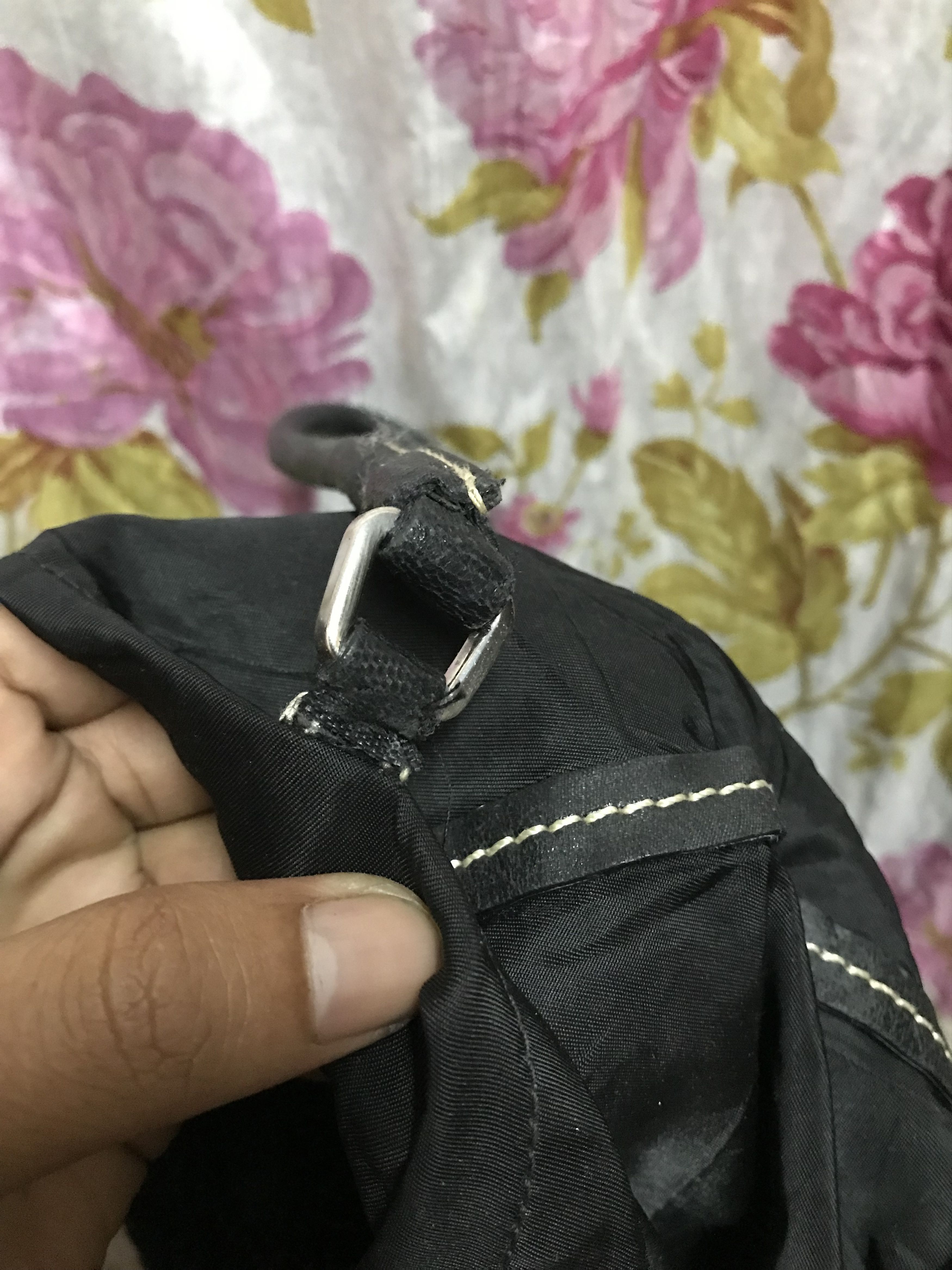 Prada Authentic Prada Black Handbag Size ONE SIZE - 11 Thumbnail