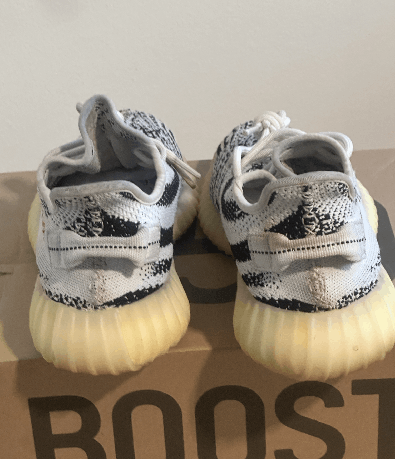 Adidas × Kanye West × Yeezy Yeezy Boost 350 V2 Zebra CP9654 Size US 9.5 / EU 42-43 - 3 Thumbnail