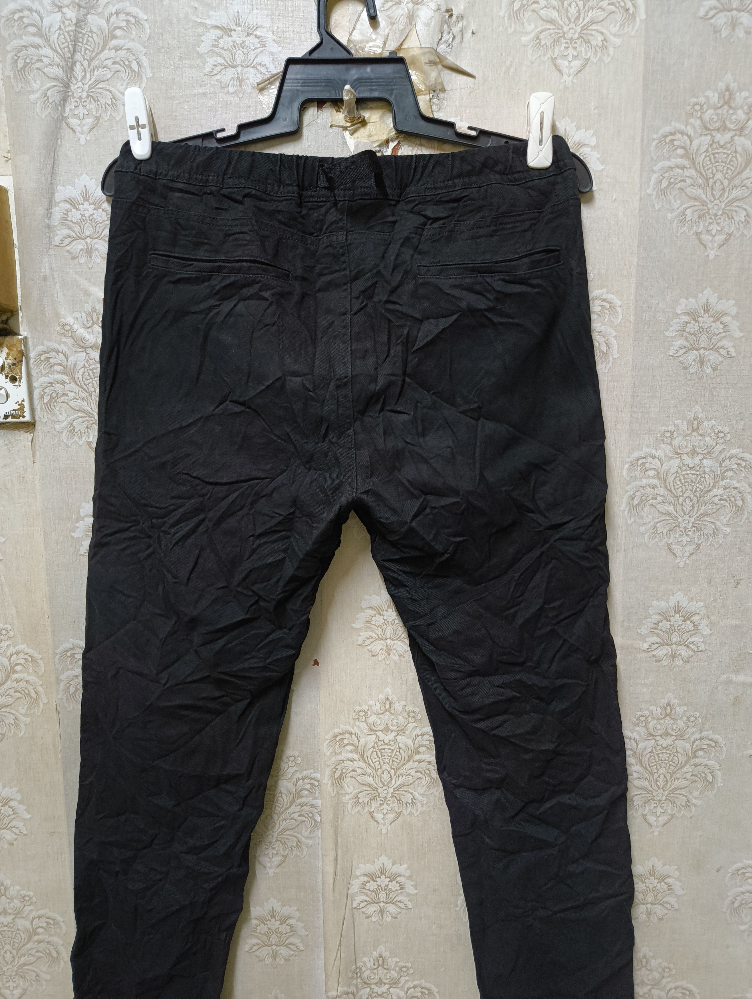 Undercover × Uniqlo UNDERCOVER X UNIQLO BLACK KHAKI PANTS Size US 34 / EU 50 - 4 Thumbnail