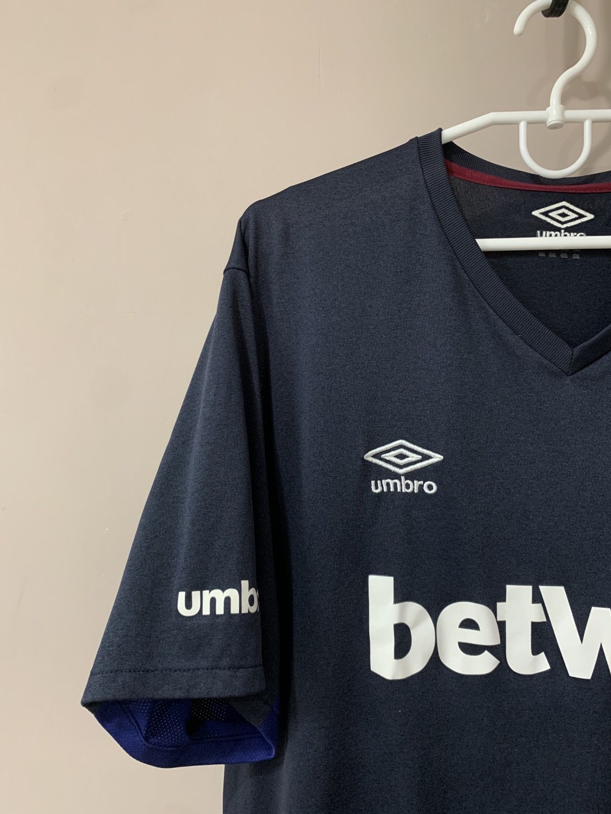 Umbro West Ham United 2016 Football Shirt Umbro Soccer Jersey XXL Size US XXL / EU 58 / 5 - 4 Thumbnail