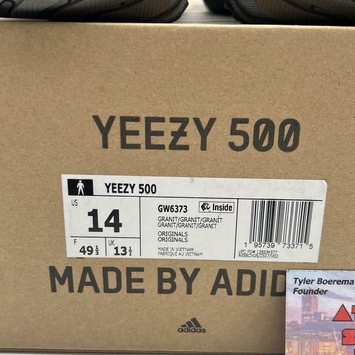 Adidas Yeezy 500 granite Size US 14 / EU 47 - 6 Thumbnail