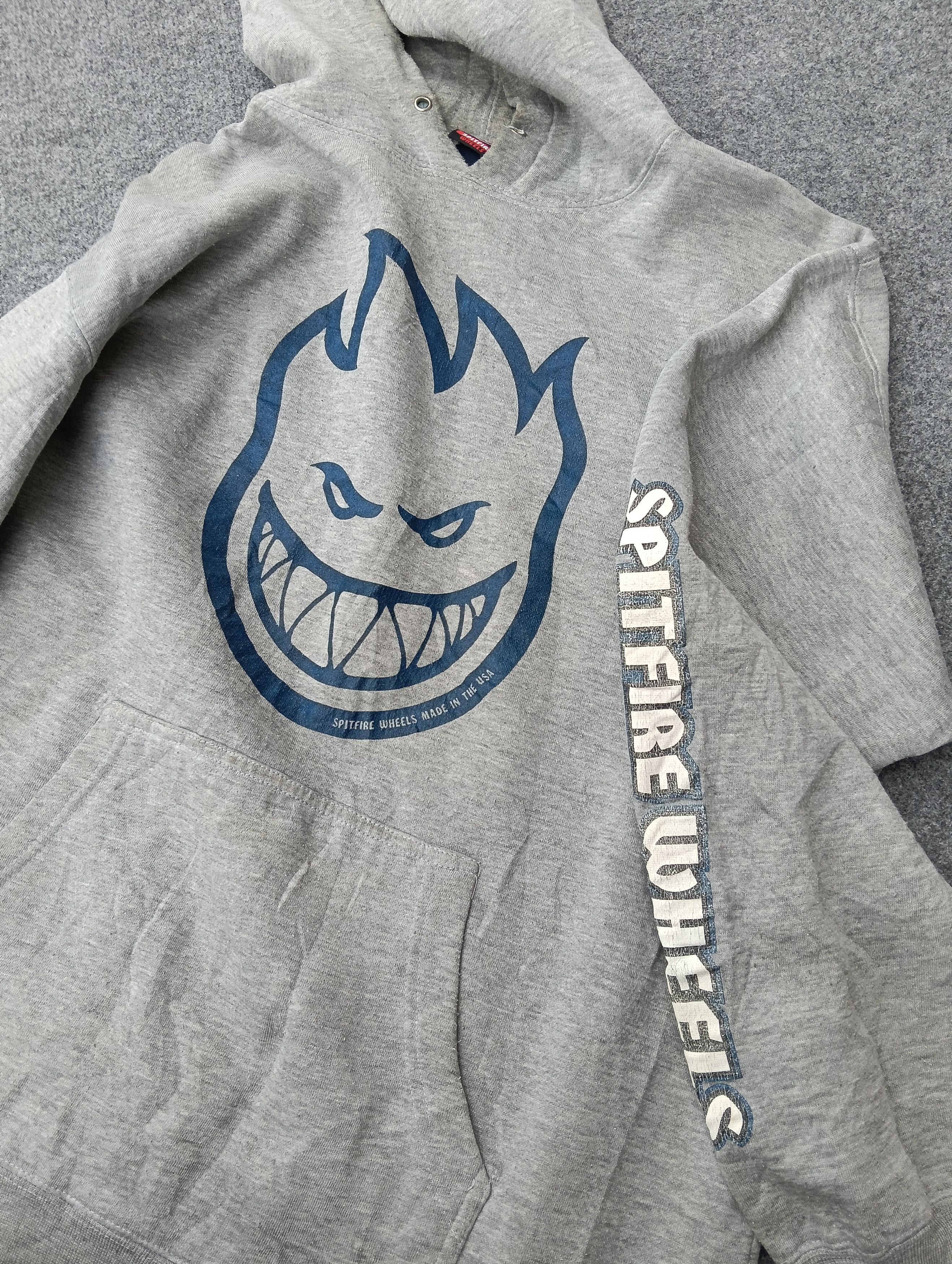 Spitfire Vintage Spitfire Wheels Bighead Logo Grey Hoodie Streetwear Size US M / EU 48-50 / 2 - 9 Thumbnail