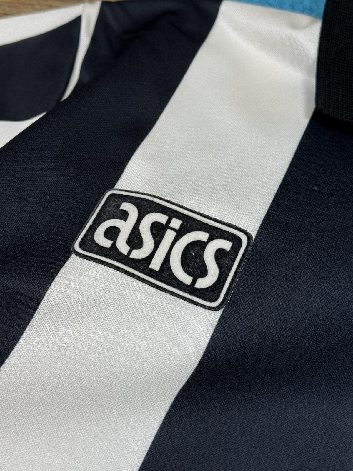 Asics 1993-95 Vintage Asics New Castle Home Football Jersey Shirt Size US M / EU 48-50 / 2 - 9 Thumbnail