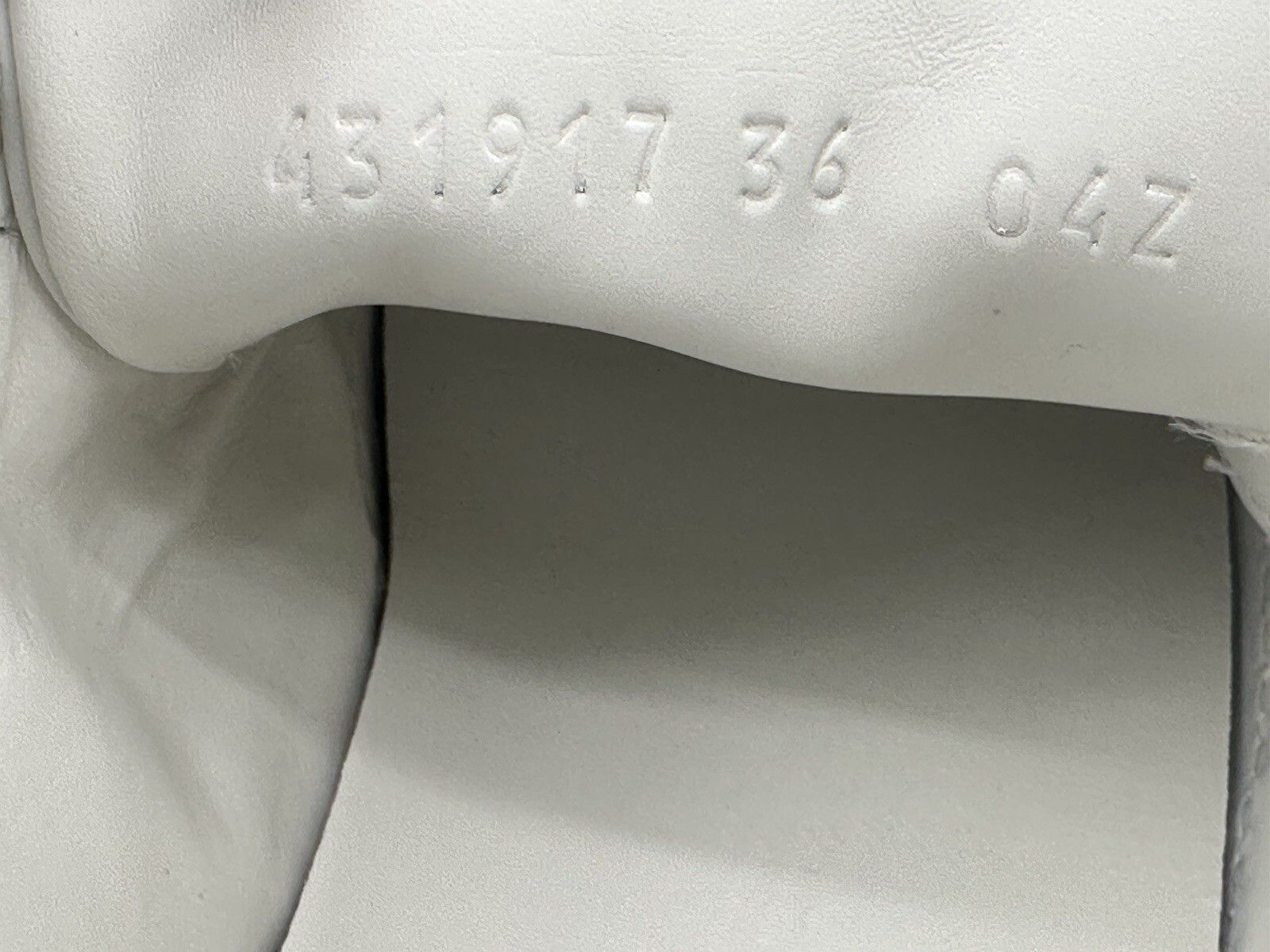 Gucci New Gucci Sneakers SIze IT-36 / US-6 Size US 6 / IT 36 - 14 Thumbnail