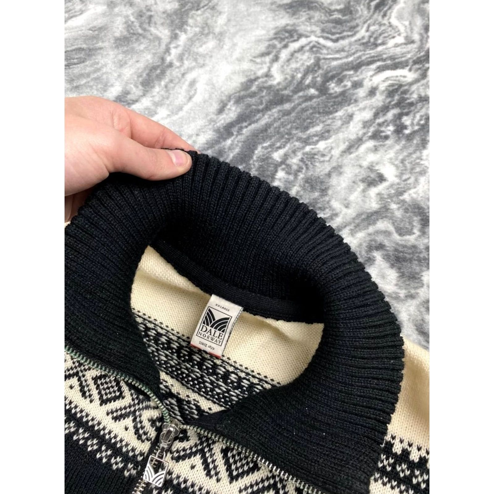 Dale Of Norway VINTAGE Dale Of Norway Sweater Men 2XL Black Wool Knit Fair Isle Skiing Long Sleeve Size US XXL / EU 58 / 5 - 6 Thumbnail