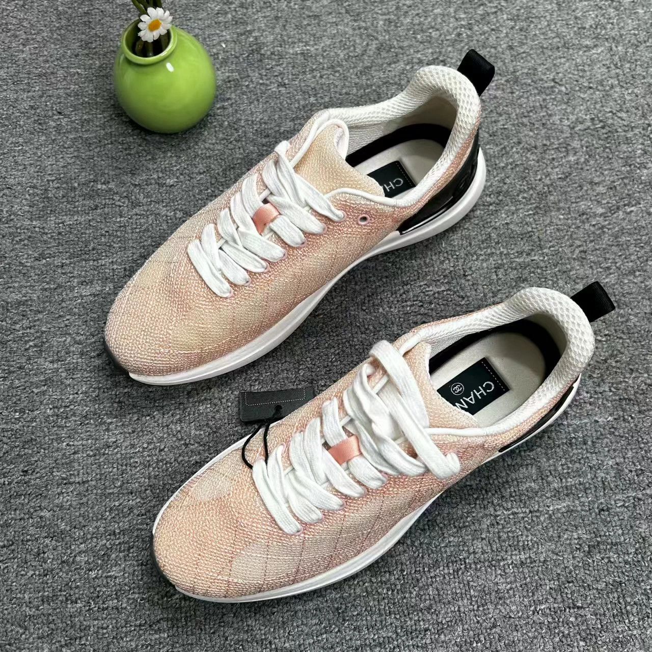 Chanel Chanel light pink casual sneakers 40 EU like new Size US 9 / IT 39 - 1 Thumbnail