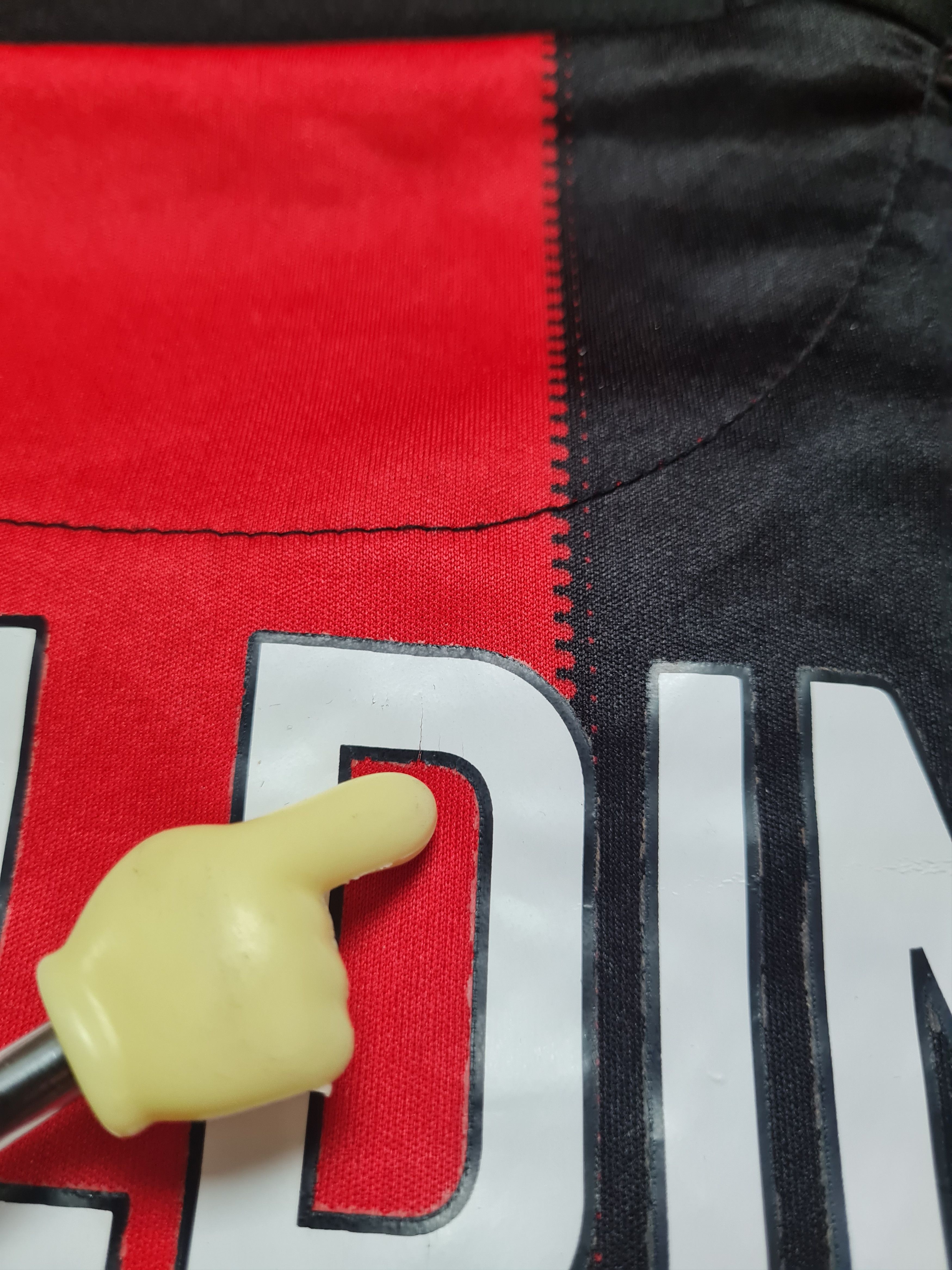 Other AC Milan 2008-2010 Home Jersey Ronaldinho #80 Retro Football Size US M / EU 48-50 / 2 - 22 Thumbnail