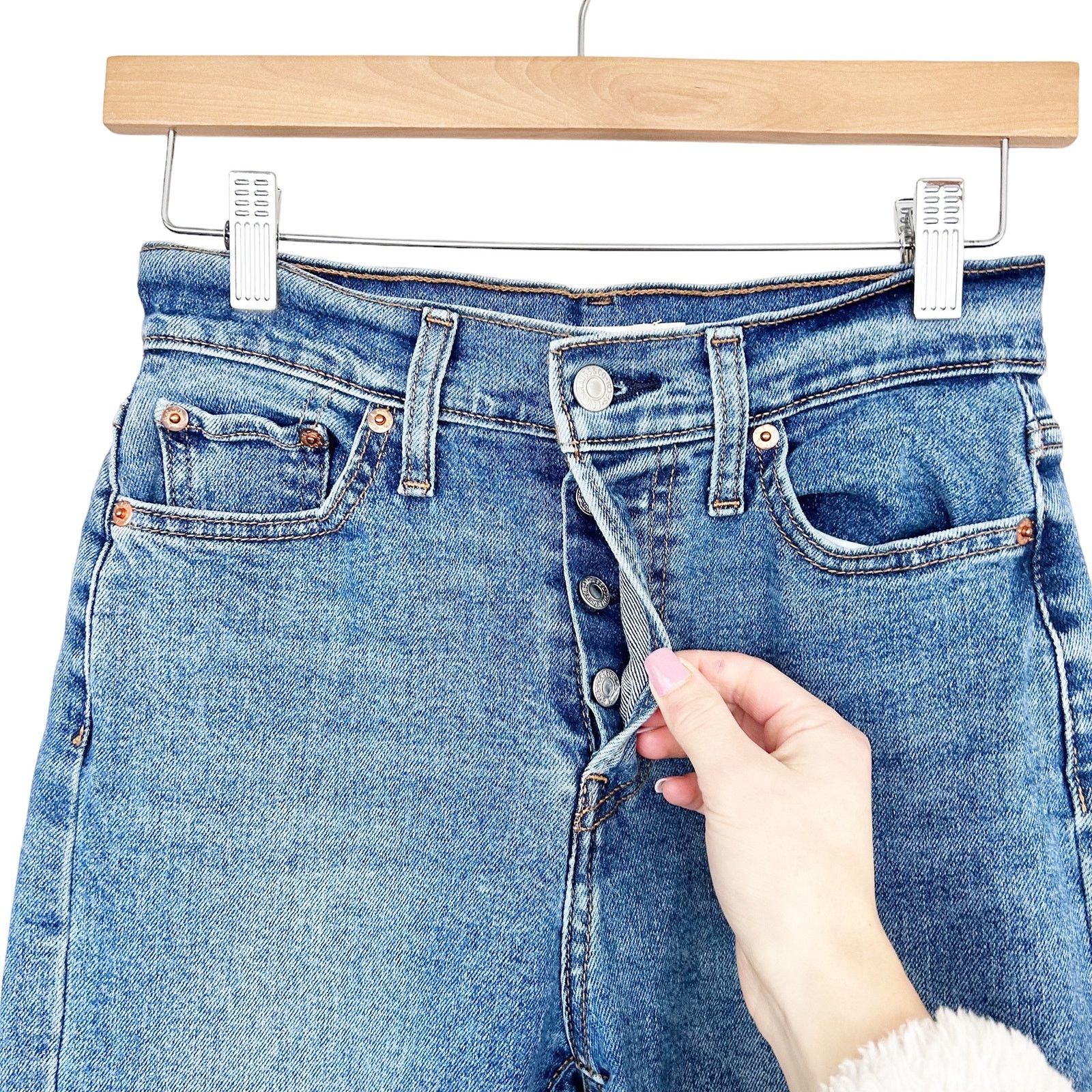 Levi's Levi's Button Fly Wedgie Straight Jeans Sz 25 Size 25" / US 0 / IT 36 - 2 Thumbnail