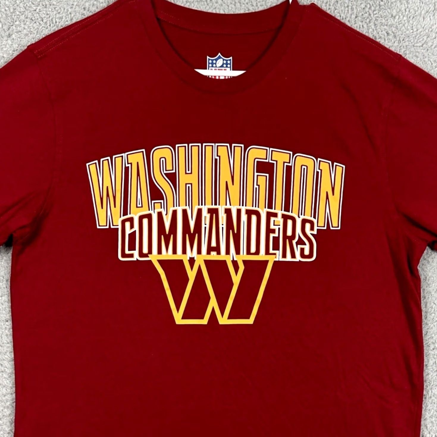 NFL Washington Commanders Football Tee Mens Medium Red Graphic Crewneck NFL Size US M / EU 48-50 / 2 - 2 Thumbnail