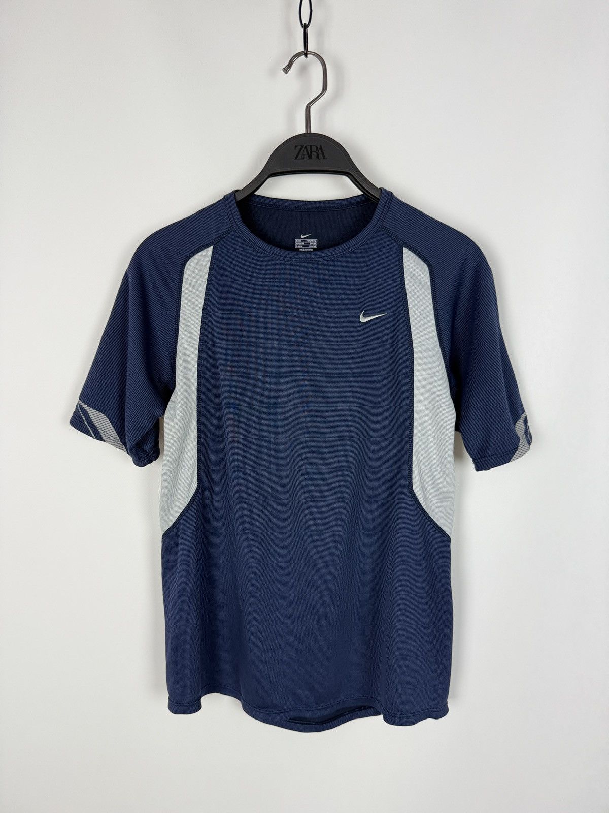 Nike 2000s Nike Dri-Fit Motion Paneled Tee like Tony Spackman Size US S / EU 44-46 / 1 - 1 Thumbnail