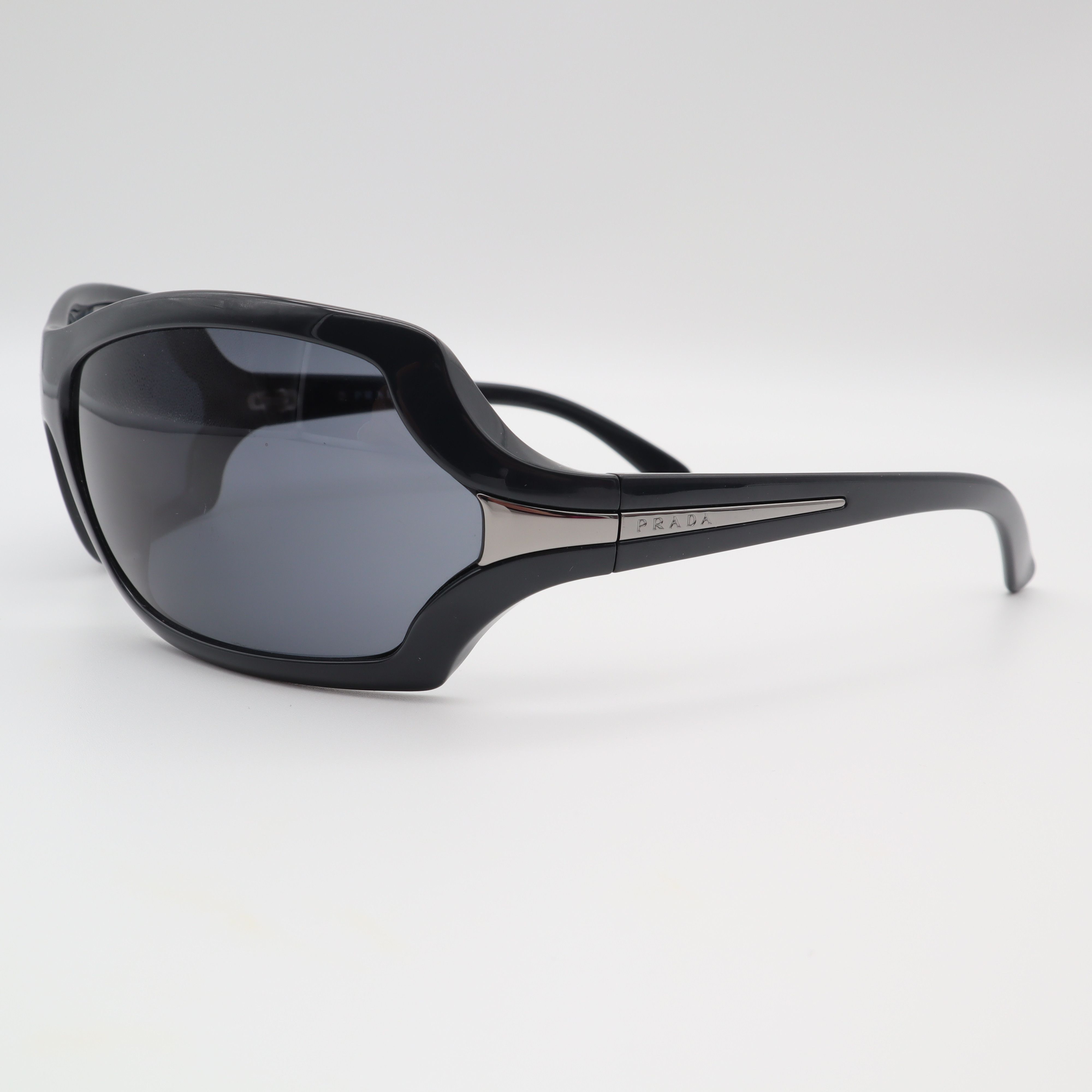 Vintage Prada Sunglasses Made in Italy 🇮🇹 mod: SPR11G