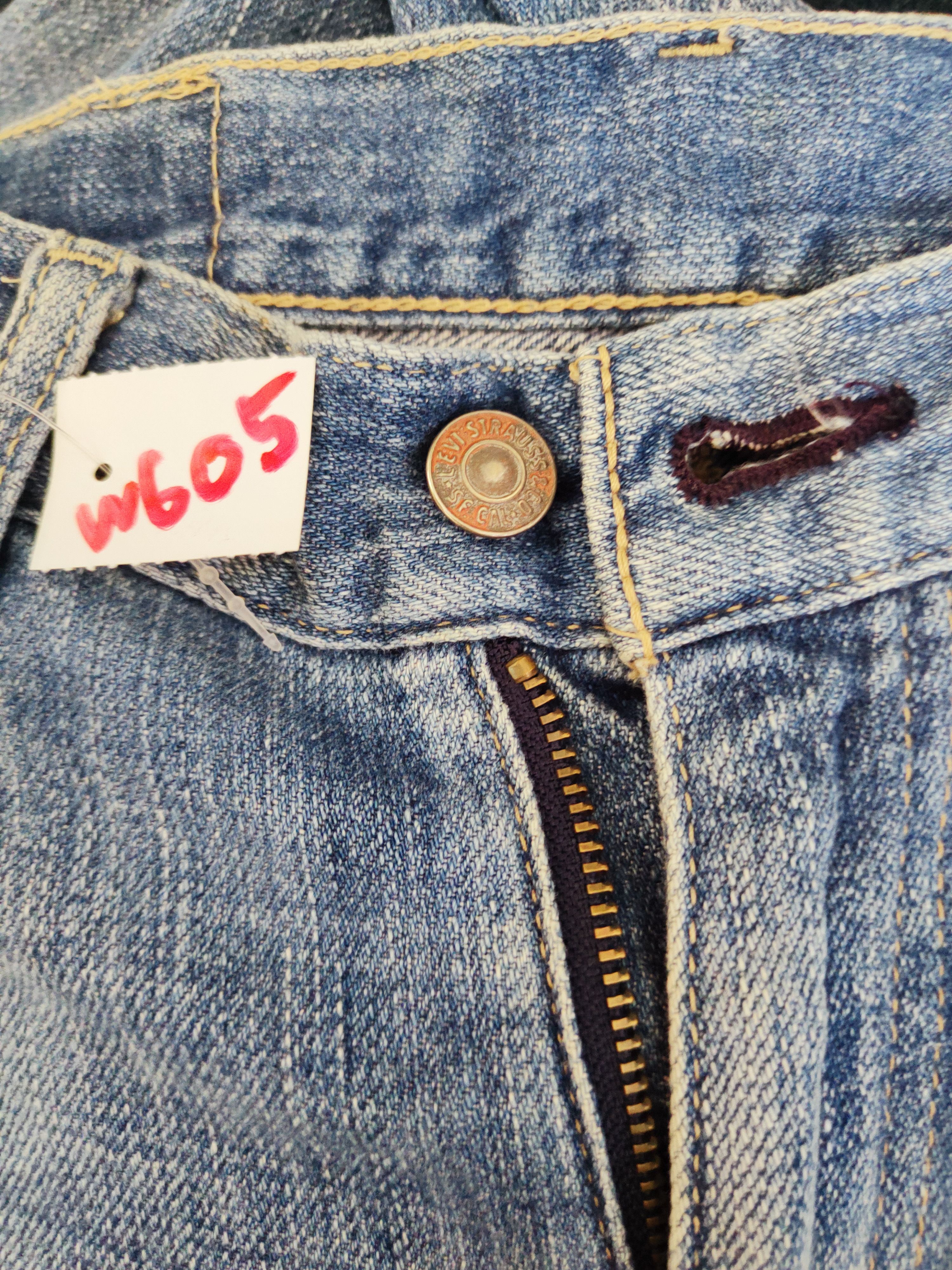 Levi's 505 Levi's Blue Faded Distressed Ripped Jeans #W605 Size US 30 / EU 46 - 17 Thumbnail