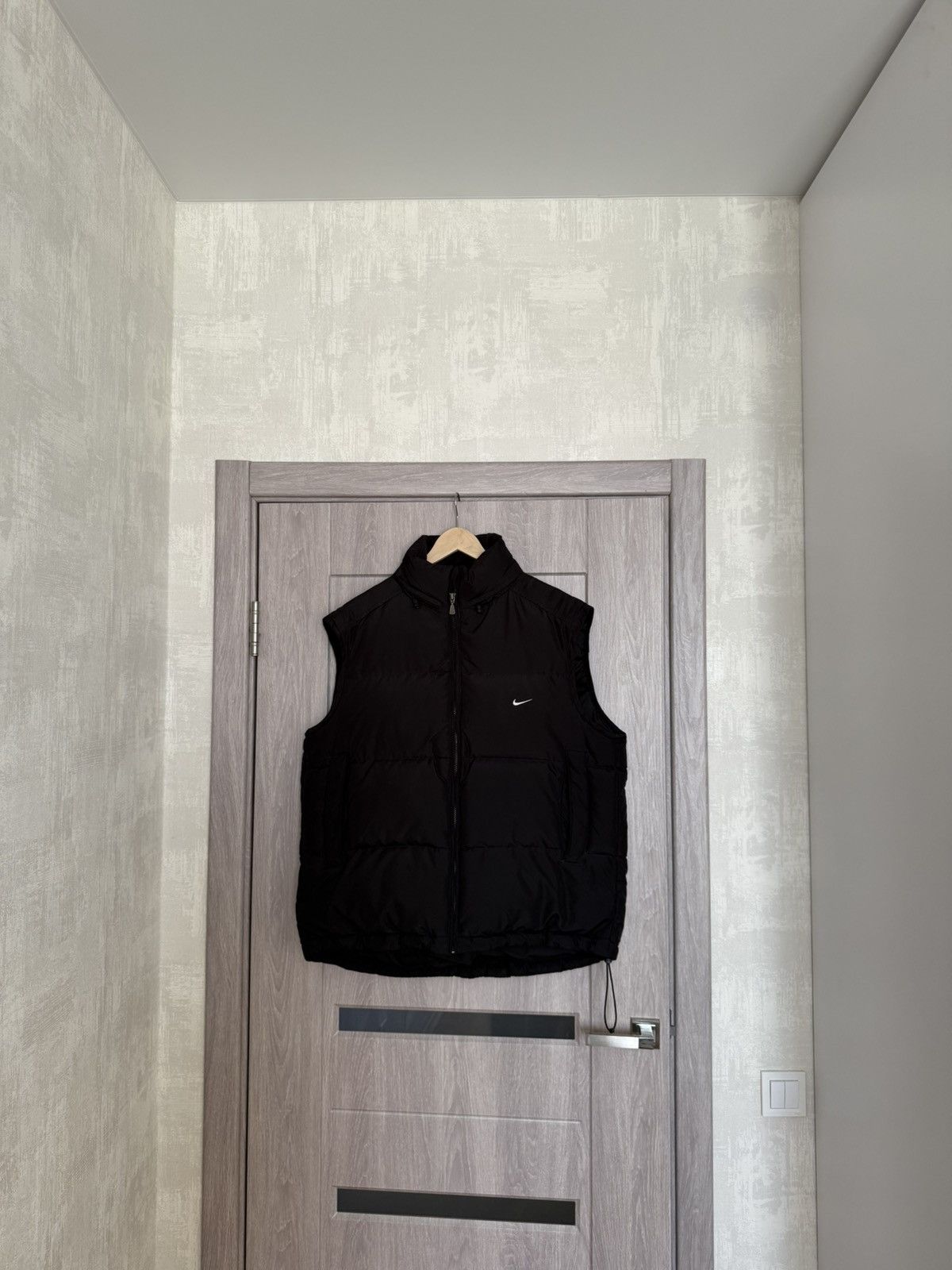 Nike Vintage Nike Down Puffer vest jacket Men's Size US L / EU 52-54 / 3 - 1 Thumbnail