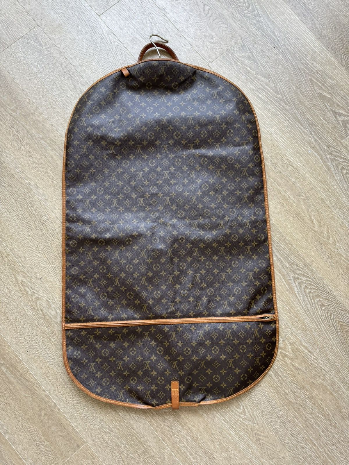 Louis Vuitton Louis Vuitton Monogram Garment Bag Cover Size ONE SIZE - 4 Thumbnail