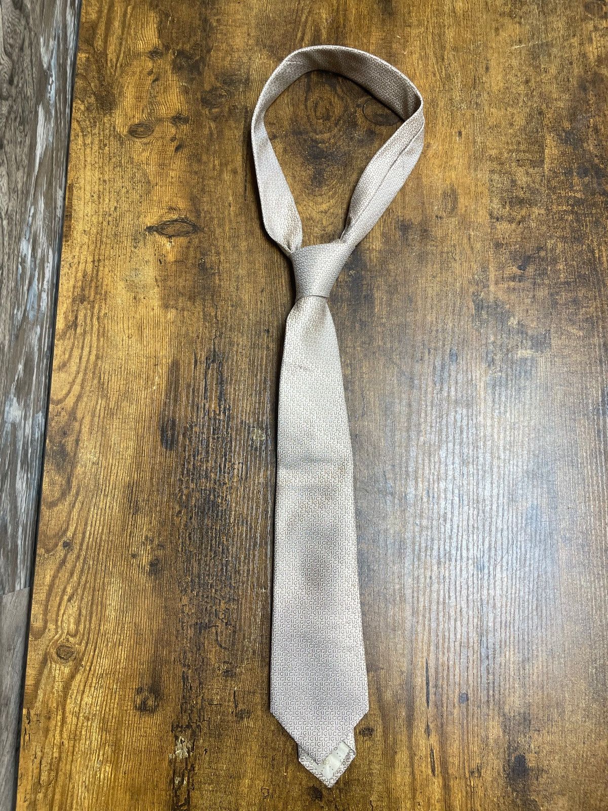 Gucci Gucci Spell Out Monogram Beige Tie Size ONE SIZE - 1 Thumbnail