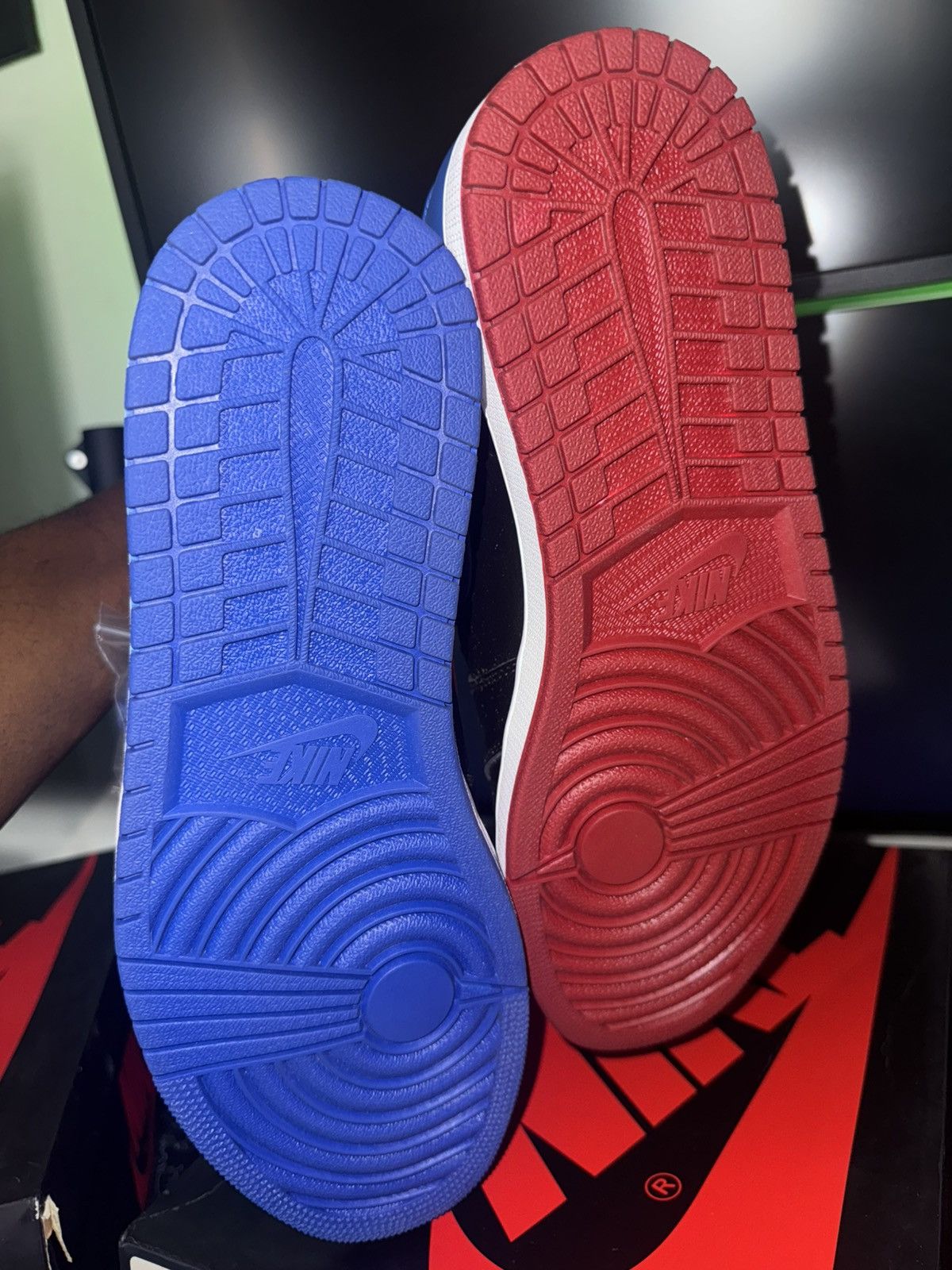 Jordan Brand Jordan 1 Top 3 Size US 13 / EU 46 - 9 Thumbnail