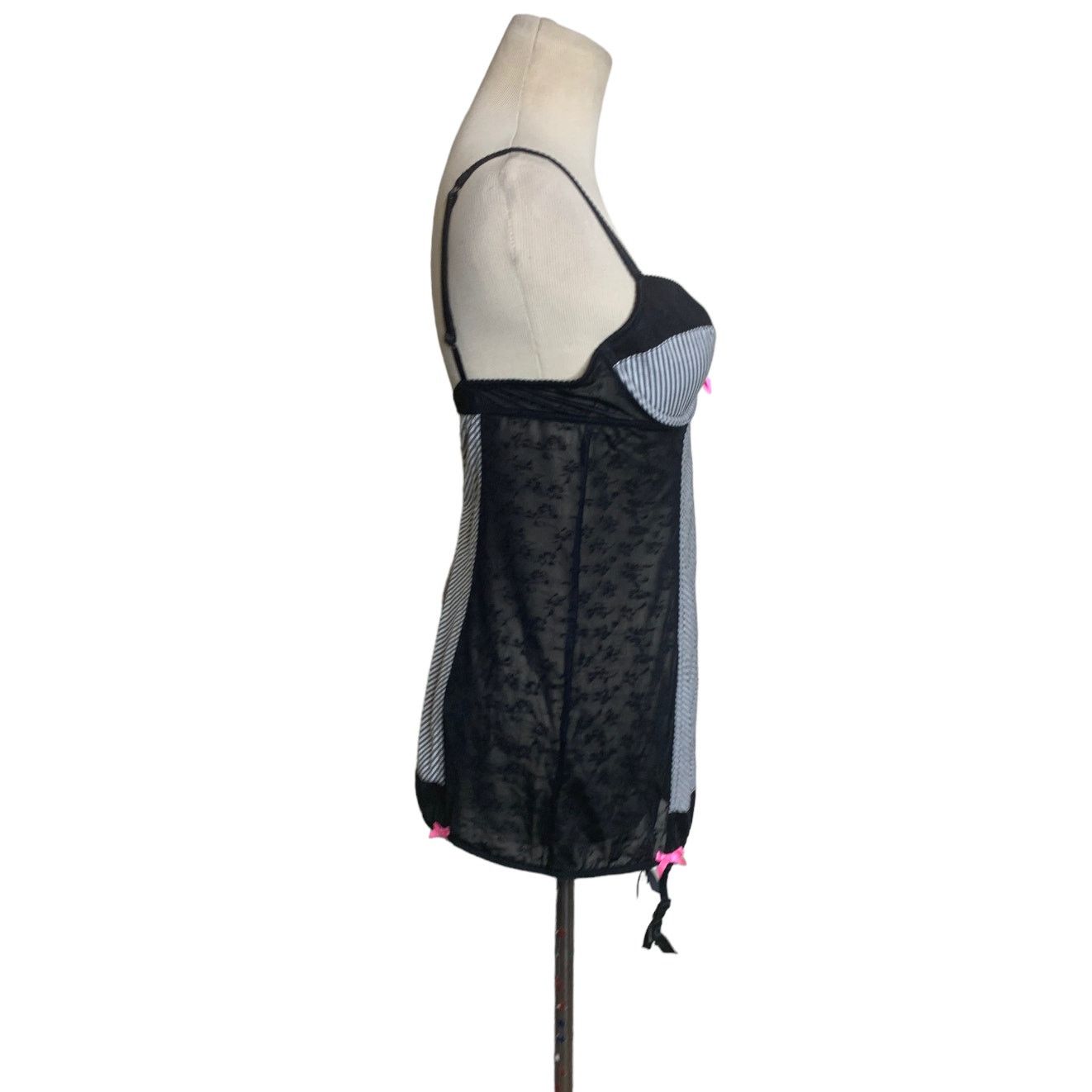 Victoria's Secret Victoria’s Secret black white color block slip size Medium Size ONE SIZE - 3 Thumbnail