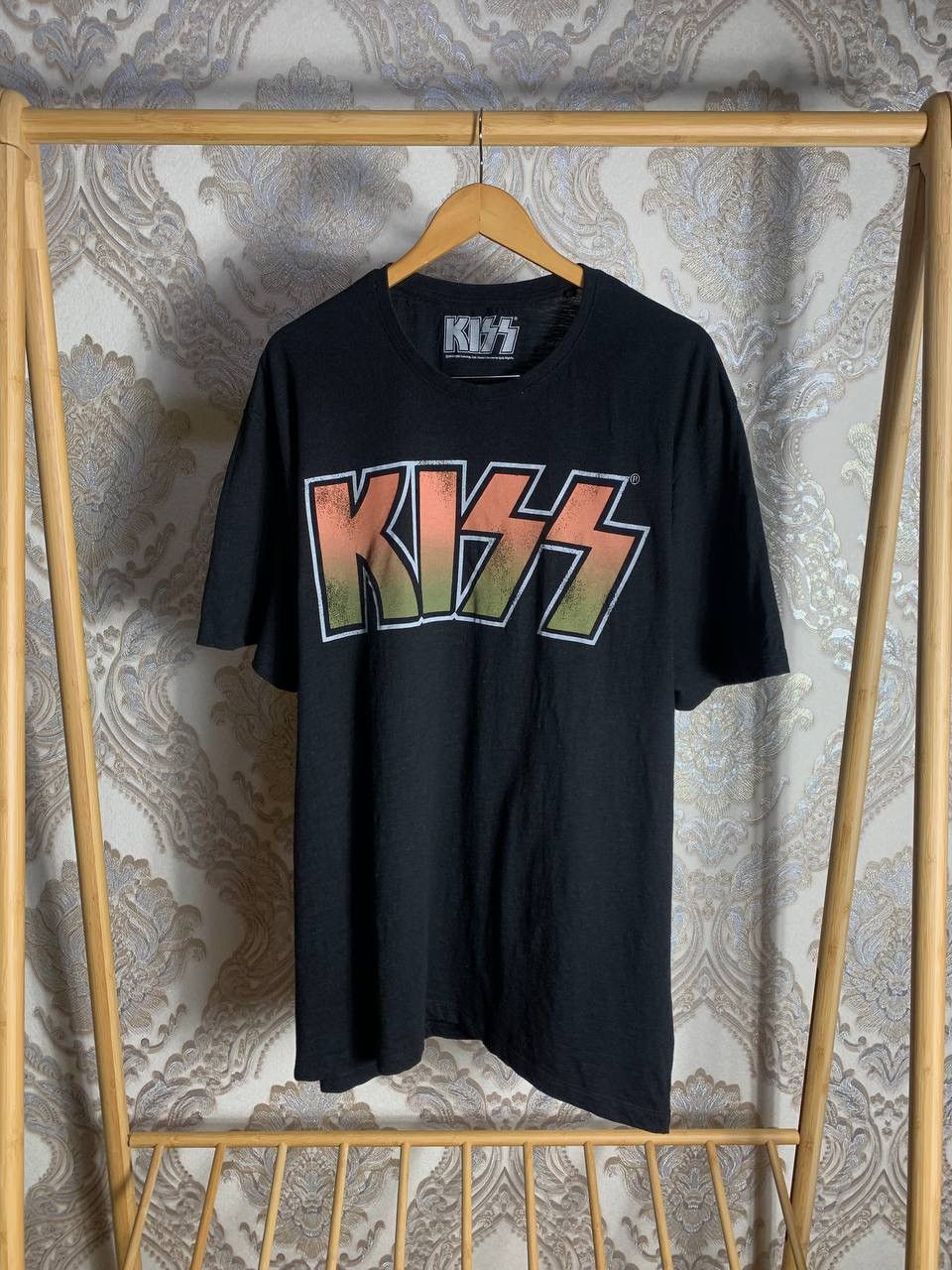 Band Tees VINTAGE KISS BIG LOGO ROCK T-SHIRT WORLD TOUR METAL 90s Size US XXL / EU 58 / 5 - 1 Thumbnail