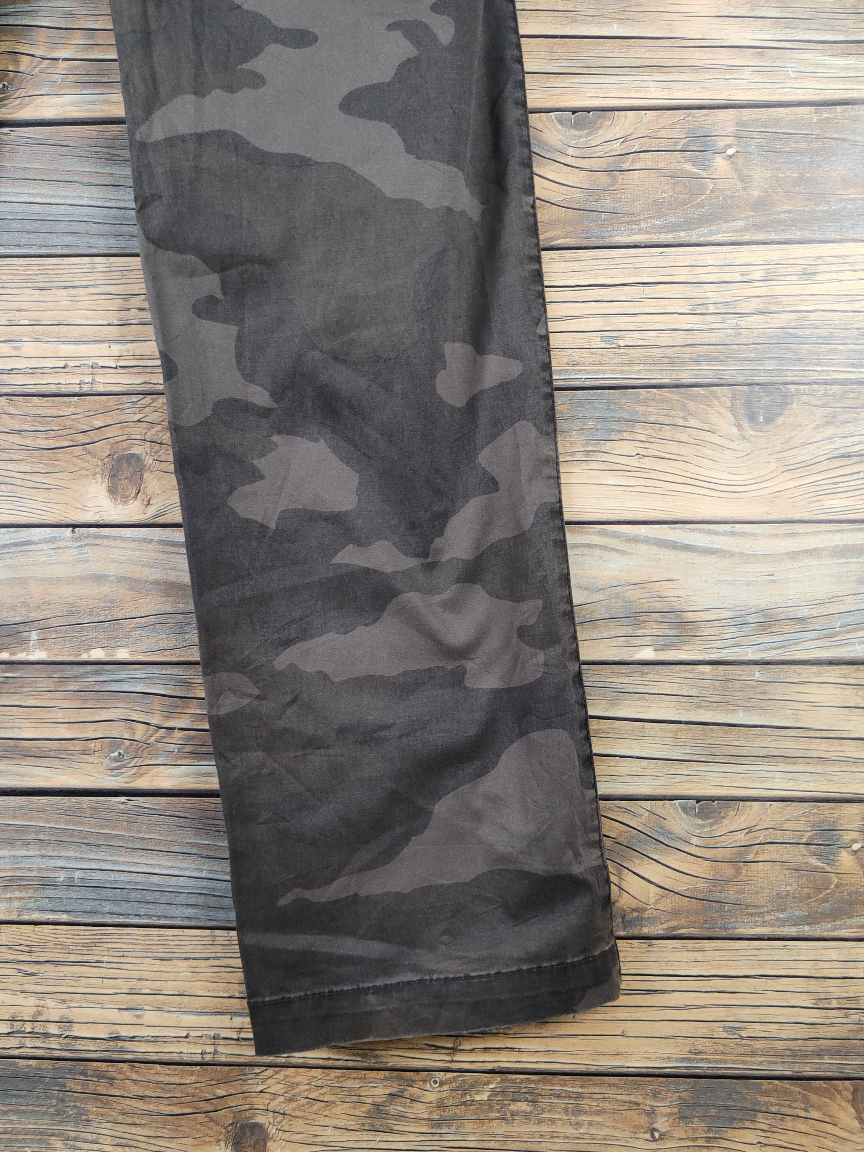 Japanese Brand DLL Uniqlo Camouflage Multipocket Tactical Cargo Pants #117 Size US 31 - 11 Thumbnail