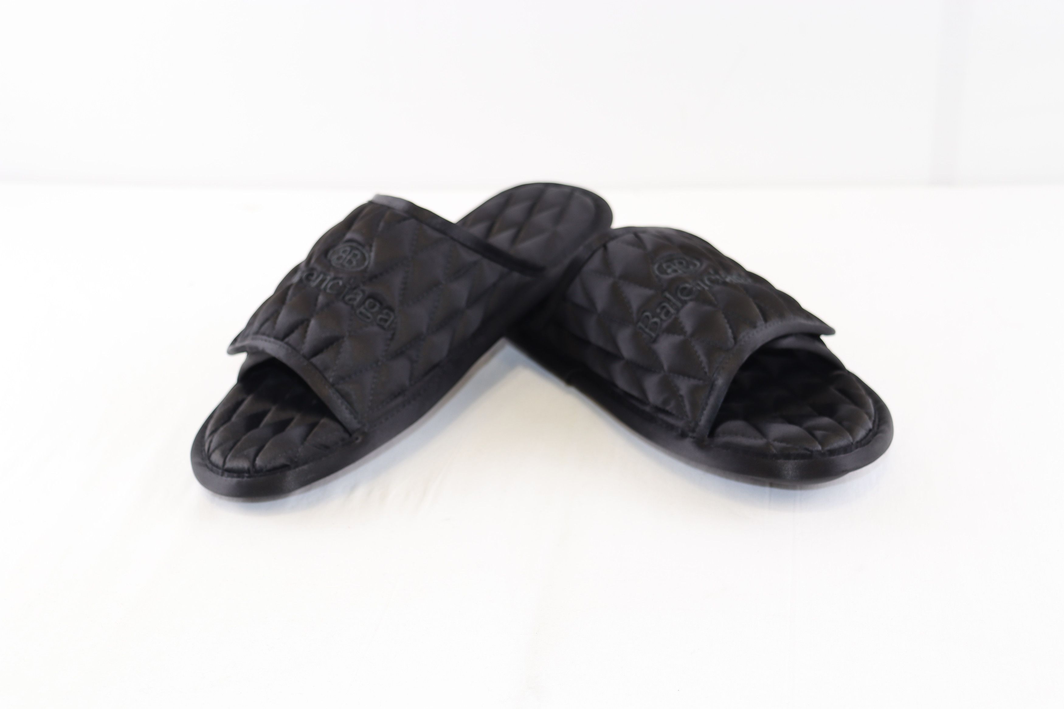 Balenciaga o1rshd1 Q:2 / Quilted Satin/Hotel Artw Home Slide Sandal Size US 9 / EU 42 - 8 Thumbnail