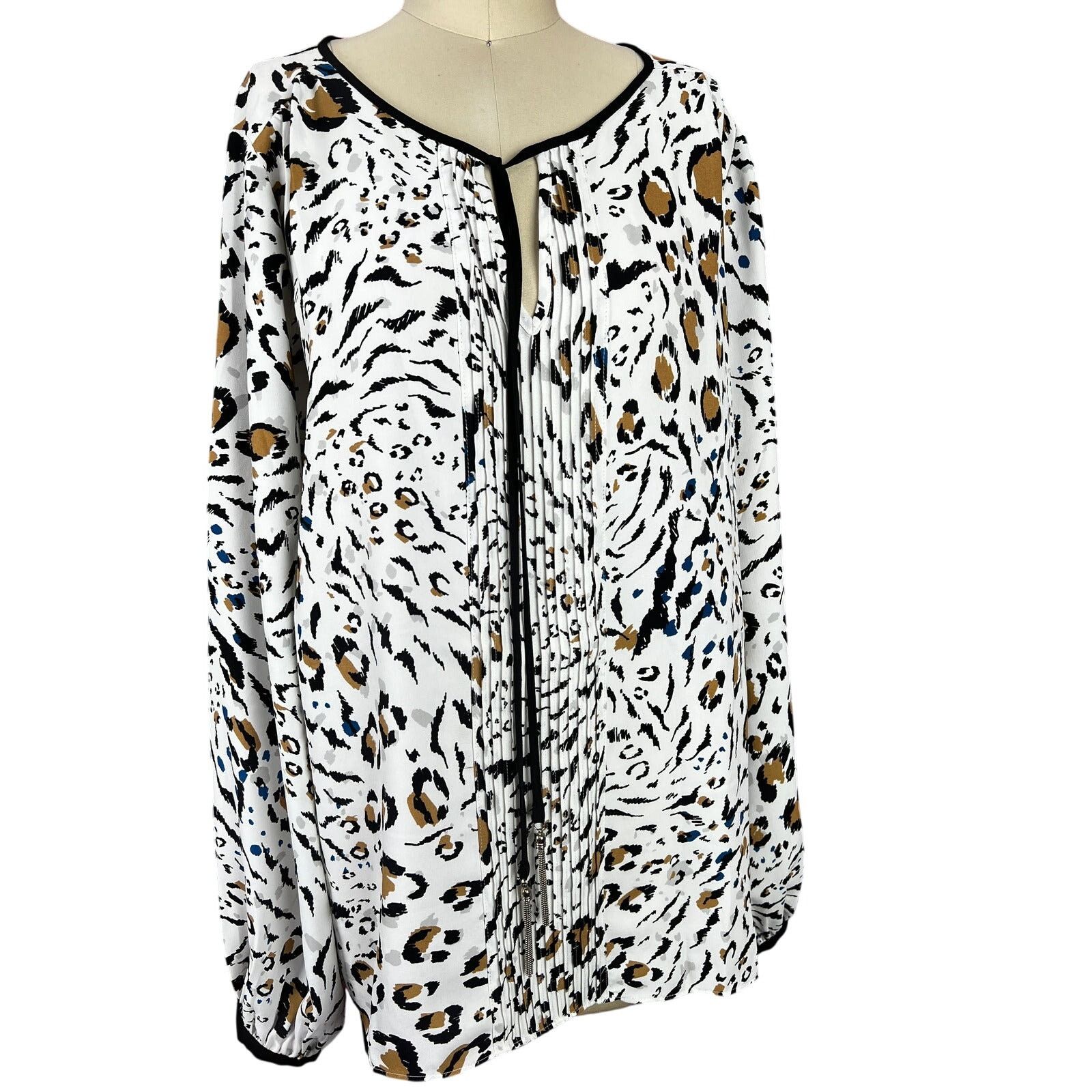 White House Black Market White House Black Market animal print Blouse sz M Size M / US 6-8 / IT 42-44 - 1 Thumbnail