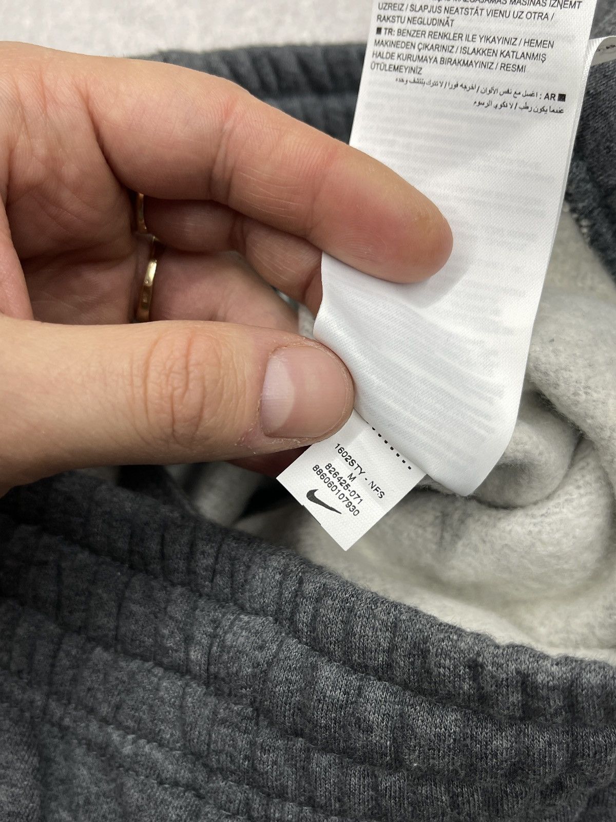 Nike Mens Nike Basic Baggy Sweatpants Grey Drill Y2K TECH ACG Size US 32 / EU 48 - 8 Thumbnail