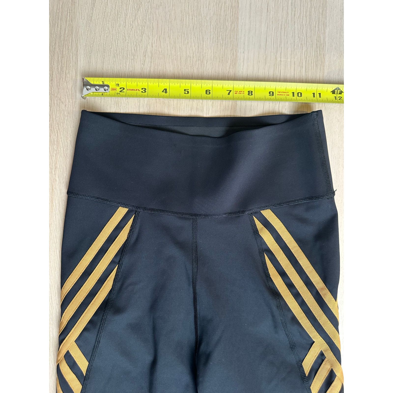 Ivy Park Adidas x Ivy Park Black and Gold Leggings - Size S - Mint Size 26" / US 2 / IT 38 - 9 Thumbnail