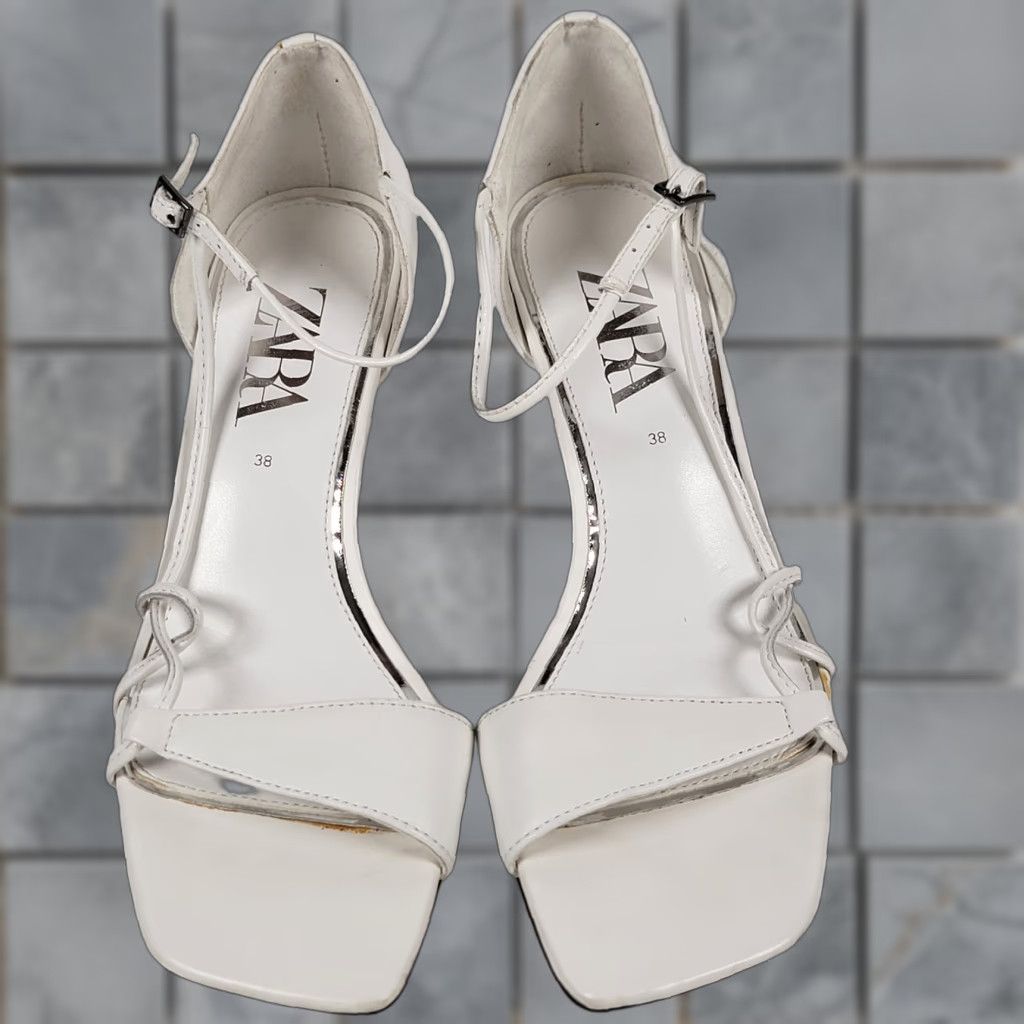Zara ZARA Heeled Sandals White Leather Kitten Heel Buckle Closure Women US 7 EUR 38 1398/001 Wedding Party Casual Spring Summer Size US 7 / IT 37 - 1 Thumbnail