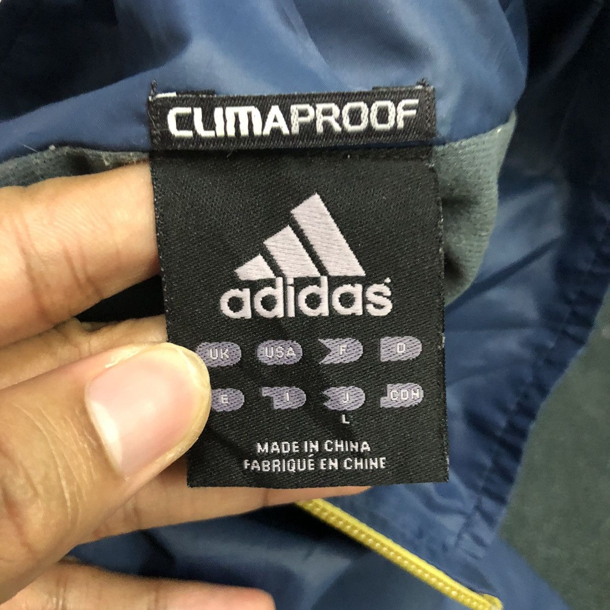 Adidas Vintage Adidas Small Logo Zipper Ups Jacket Size US L / EU 52-54 / 3 - 9 Thumbnail
