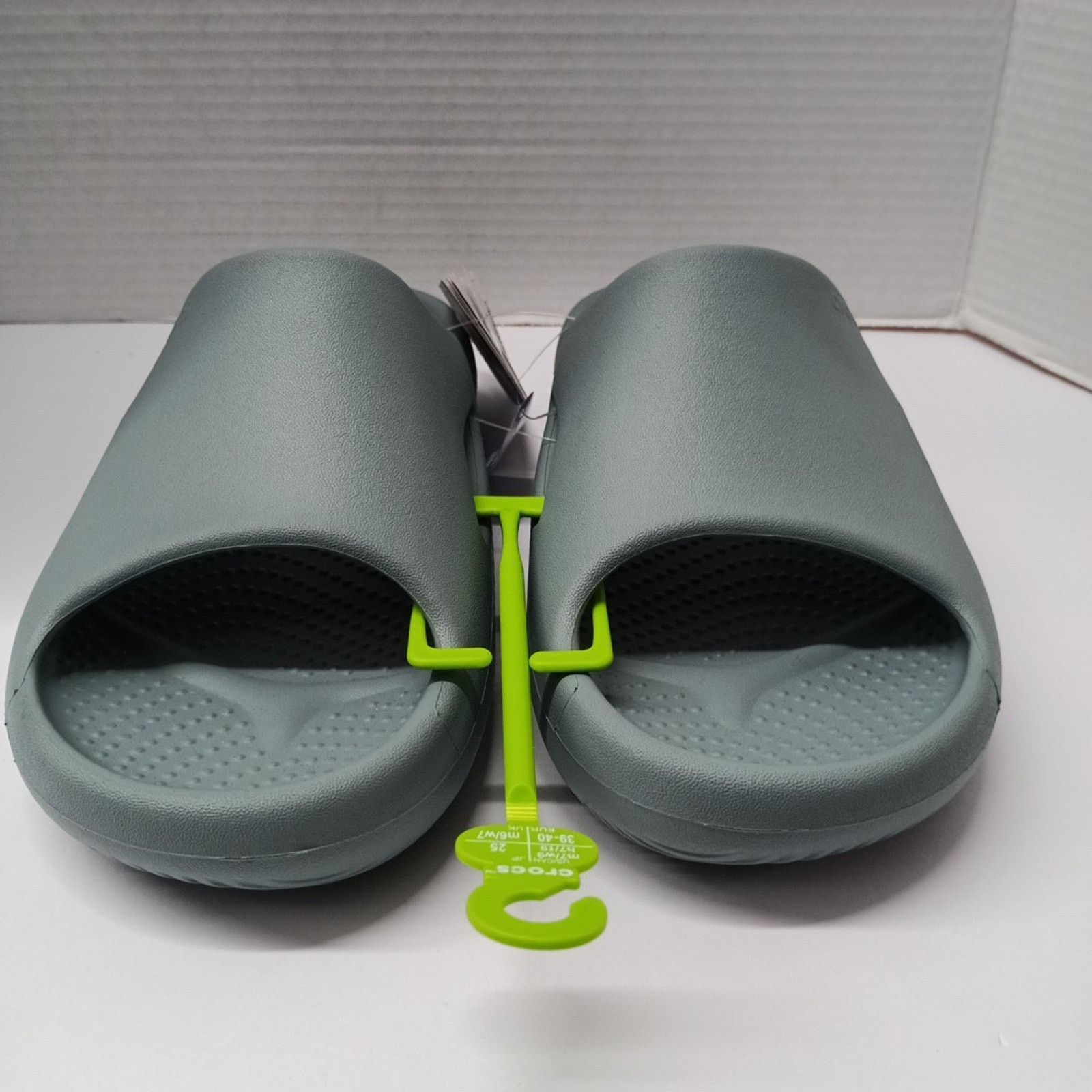 Crocs Crocs Mellow Recovery Slides Green Men’s Size 7 / Women’s 9 Size US 7 / EU 40 - 2 Thumbnail