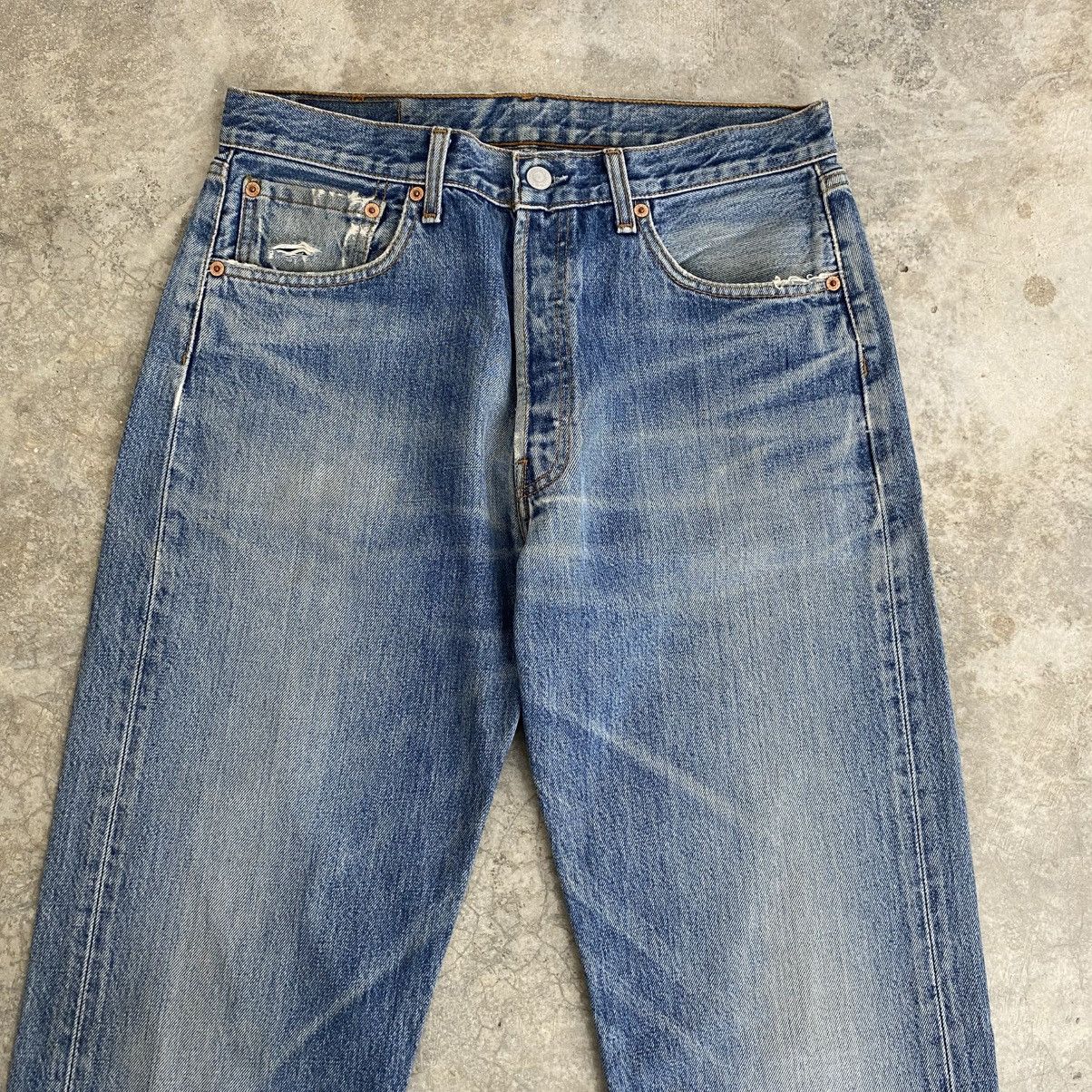 Levi's Size 32x35 Vintage Levis 501 Faded Stonewashed Blue Jeans Size US 32 / EU 48 - 2 Thumbnail