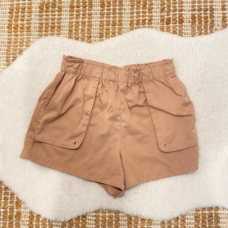 Forever 21 Brand New Forever 21 Beige Elastic Waist Shorts Size 26" / US 2 / IT 38 - 1 Thumbnail