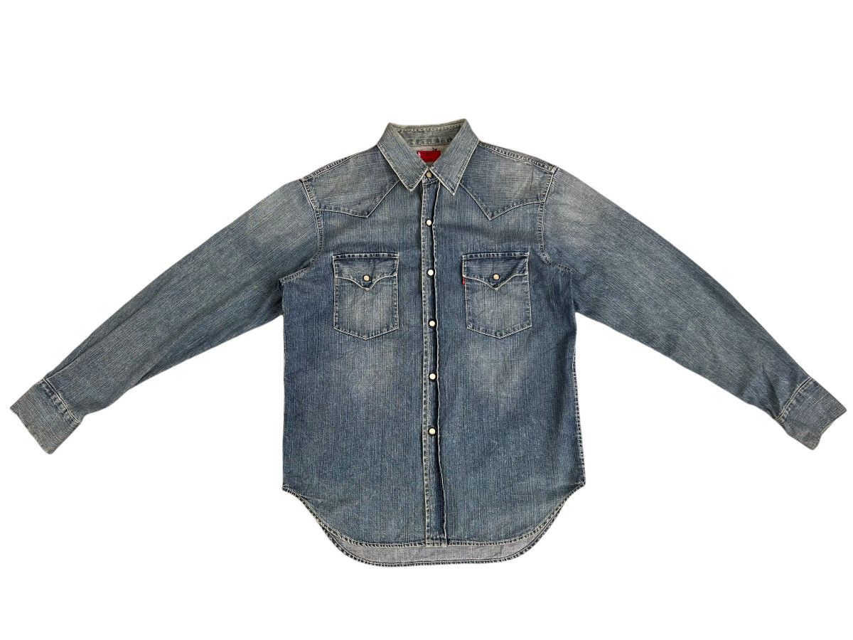 Levi's Vintage 2005 Levi’s Red Tab Faded Mud Denim Western Shirt Size US L / EU 52-54 / 3 - 1 Thumbnail