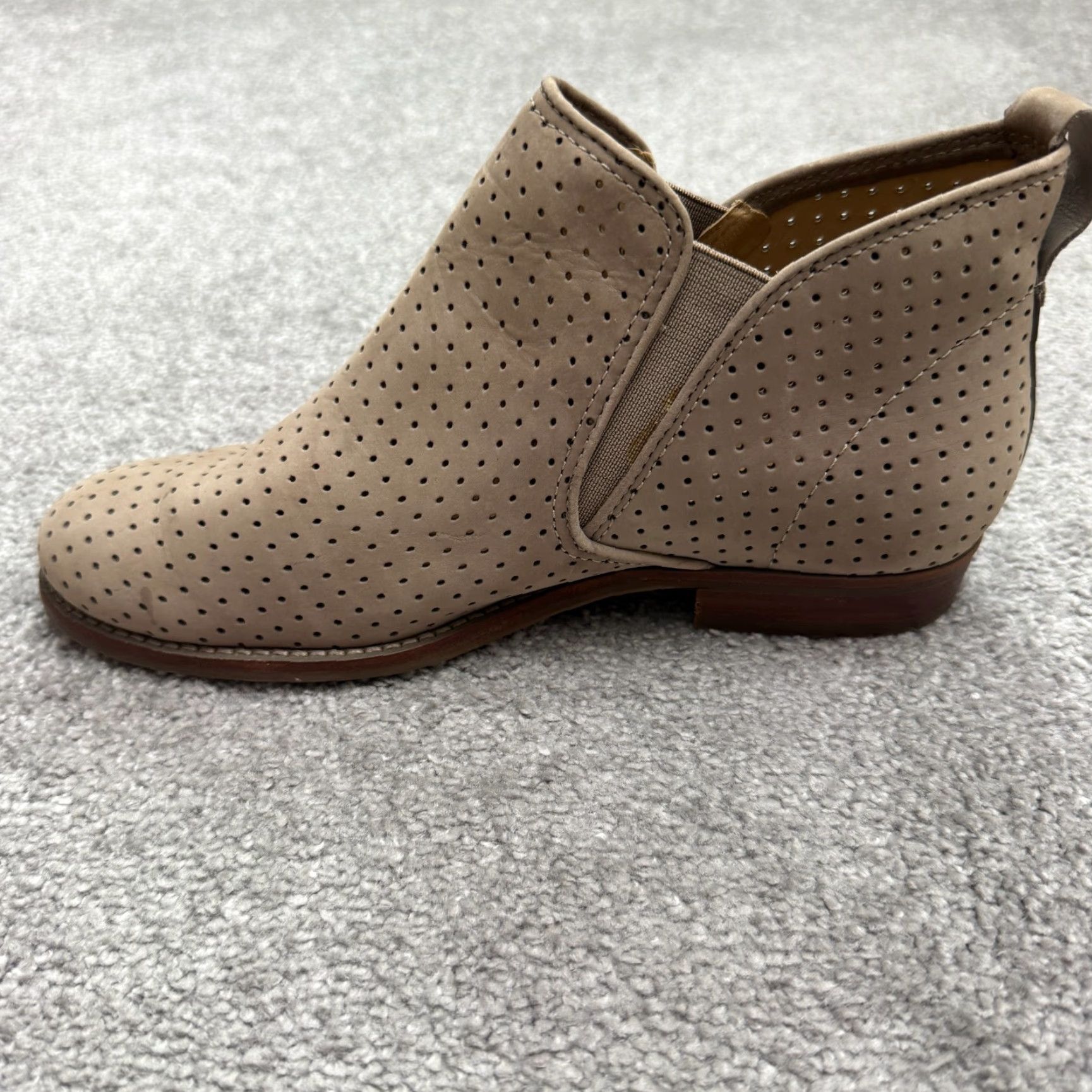 Vintage L.L. Bean Perforated Suede Leather Chealse Ankle Boots Womens 6.5 Gray Pull On Size US 6.5 / IT 36.5 - 7 Thumbnail