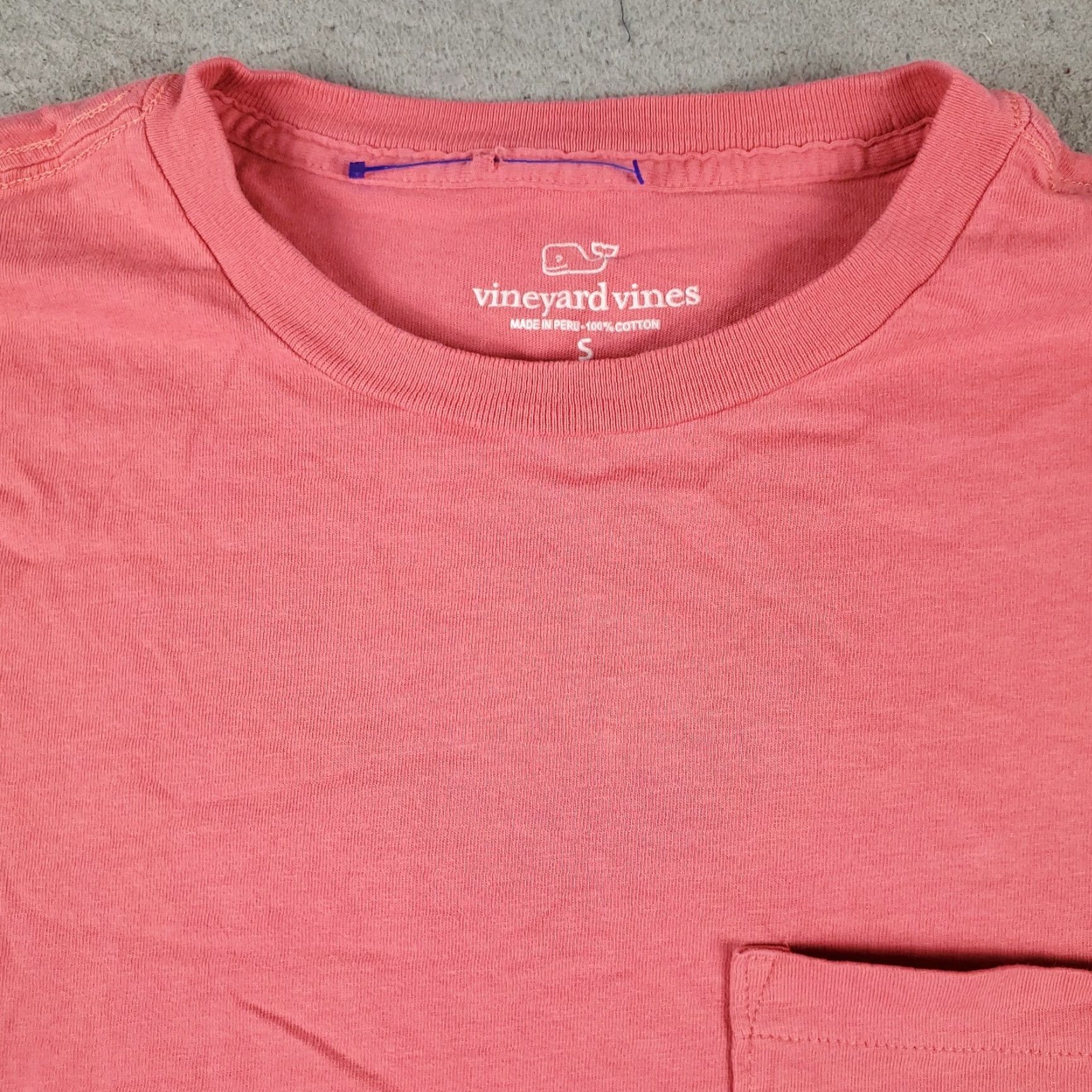 Vineyard Vines VINEYARD VINES T-Shirt Mens Small Pink Long Sleeve Crew Neck Ski Whale Size US S / EU 44-46 / 1 - 2 Thumbnail
