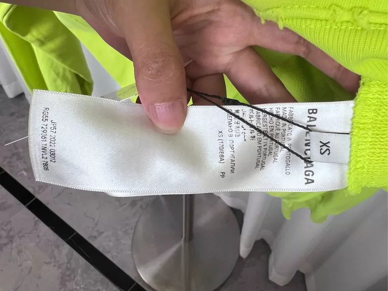 Balenciaga Balenciaga Big damage letter printing hole hoodie fluoresc Size US XS / EU 42 / 0 - 4 Thumbnail