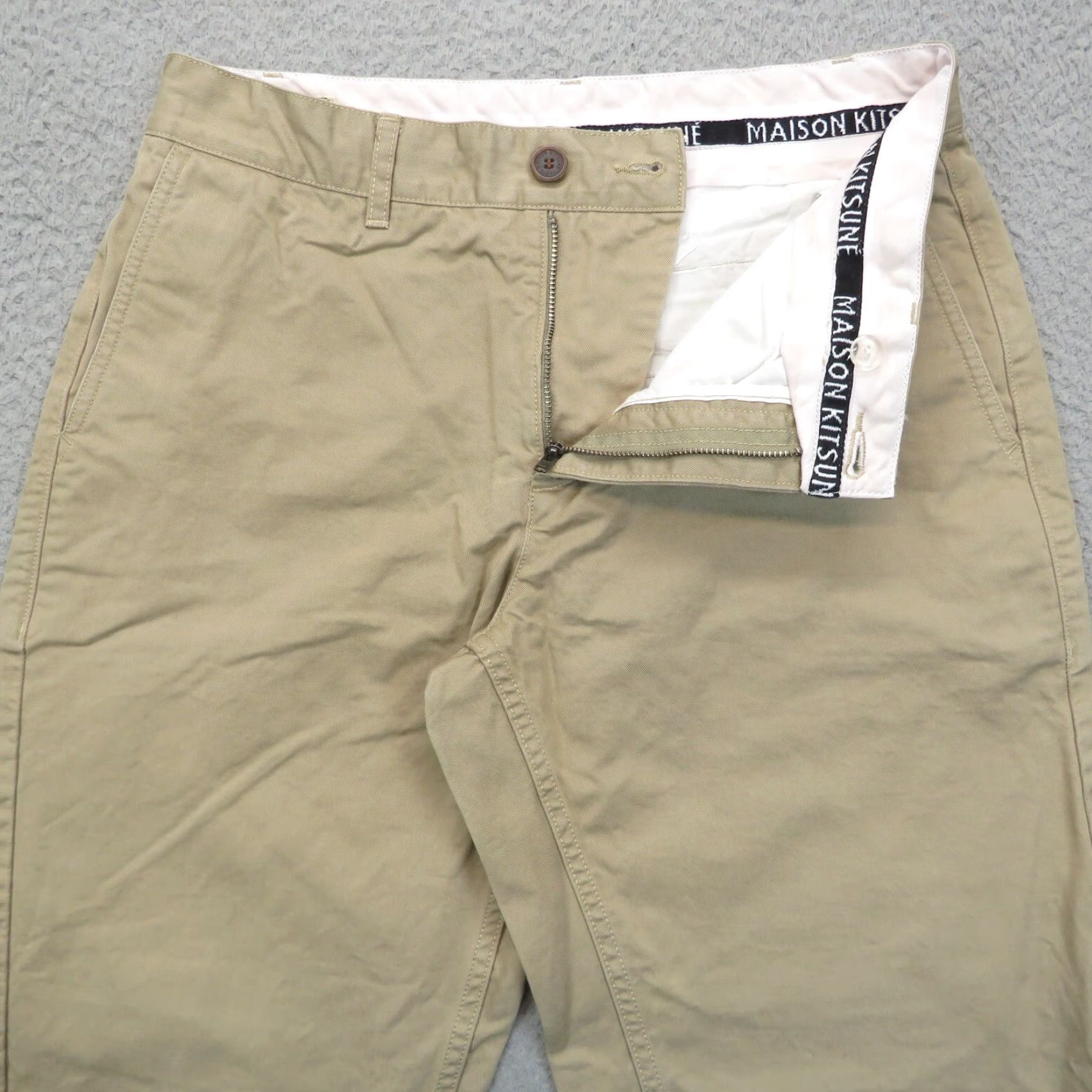 Vintage Maison Kitsuné Pants Mens 30 Baggy Khaki Cropped Tapered Ankle Trousers Twill Pants Size US 30 / EU 46 - 2 Thumbnail