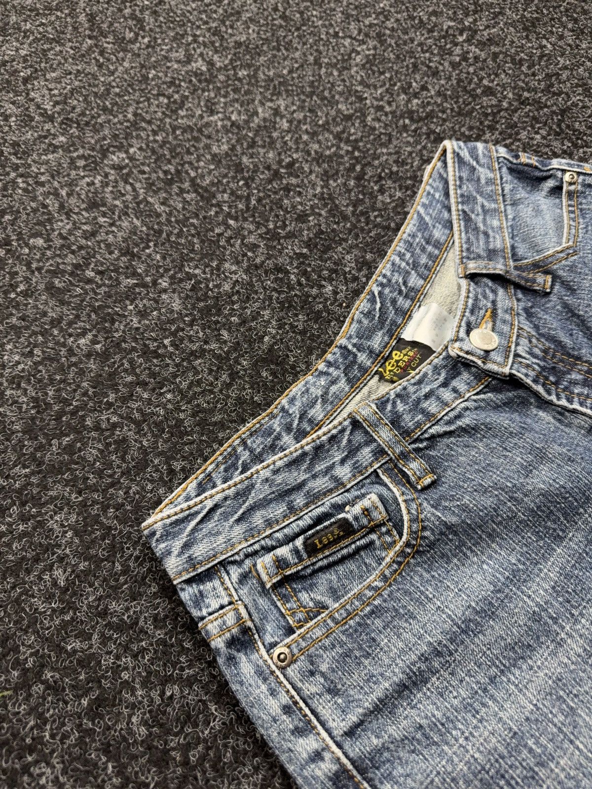 Lee Archive 90s Retro Lee Japan Y2K Flare Denim Jeans Low Rise Size 28" / US 6 / IT 42 - 7 Thumbnail