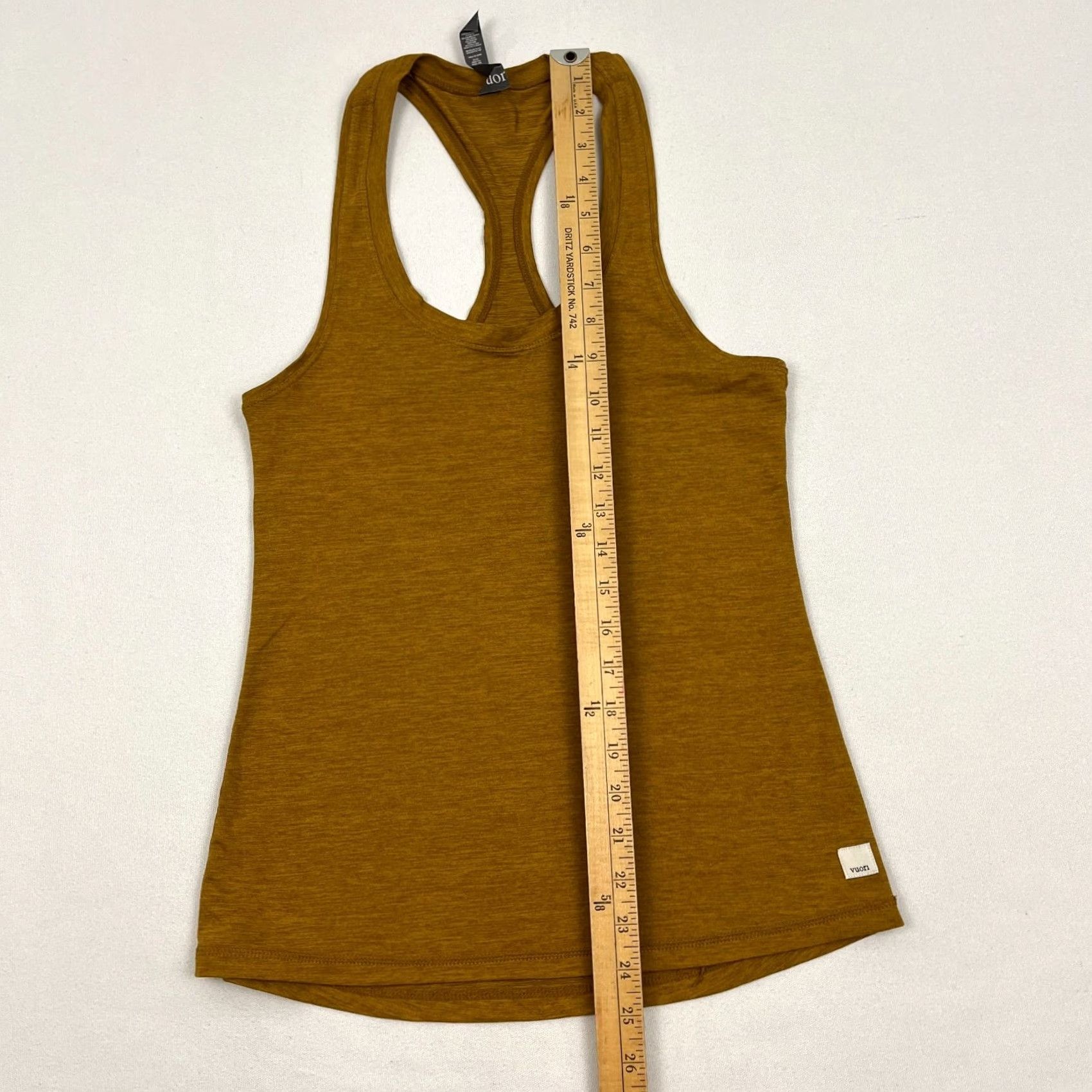 Vuori Vuori Lux Performance Tank Top Womens S Golden Brown VW108 Tank Sleeveless Racerback Athletic Style Classic Sports Womens Size S / US 4 / IT 40 - 4 Thumbnail