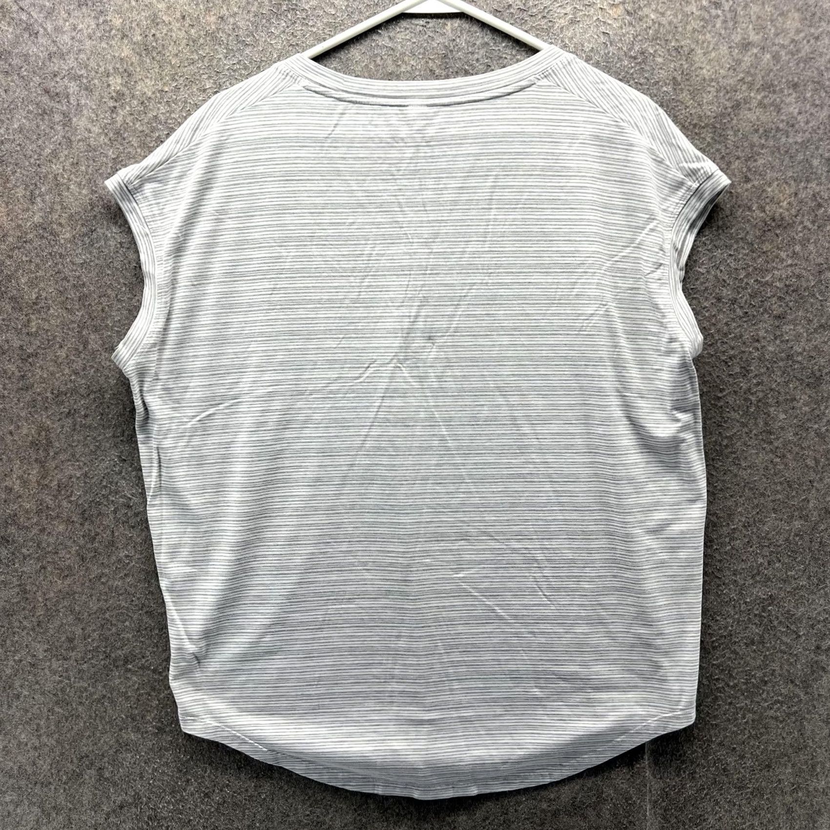 Athleta VINTAGE Athleta Shirt Womens L Gray Stripe V Neck Sleeveless Lightweight Casual Top Size L / US 10 / IT 46 - 2 Thumbnail