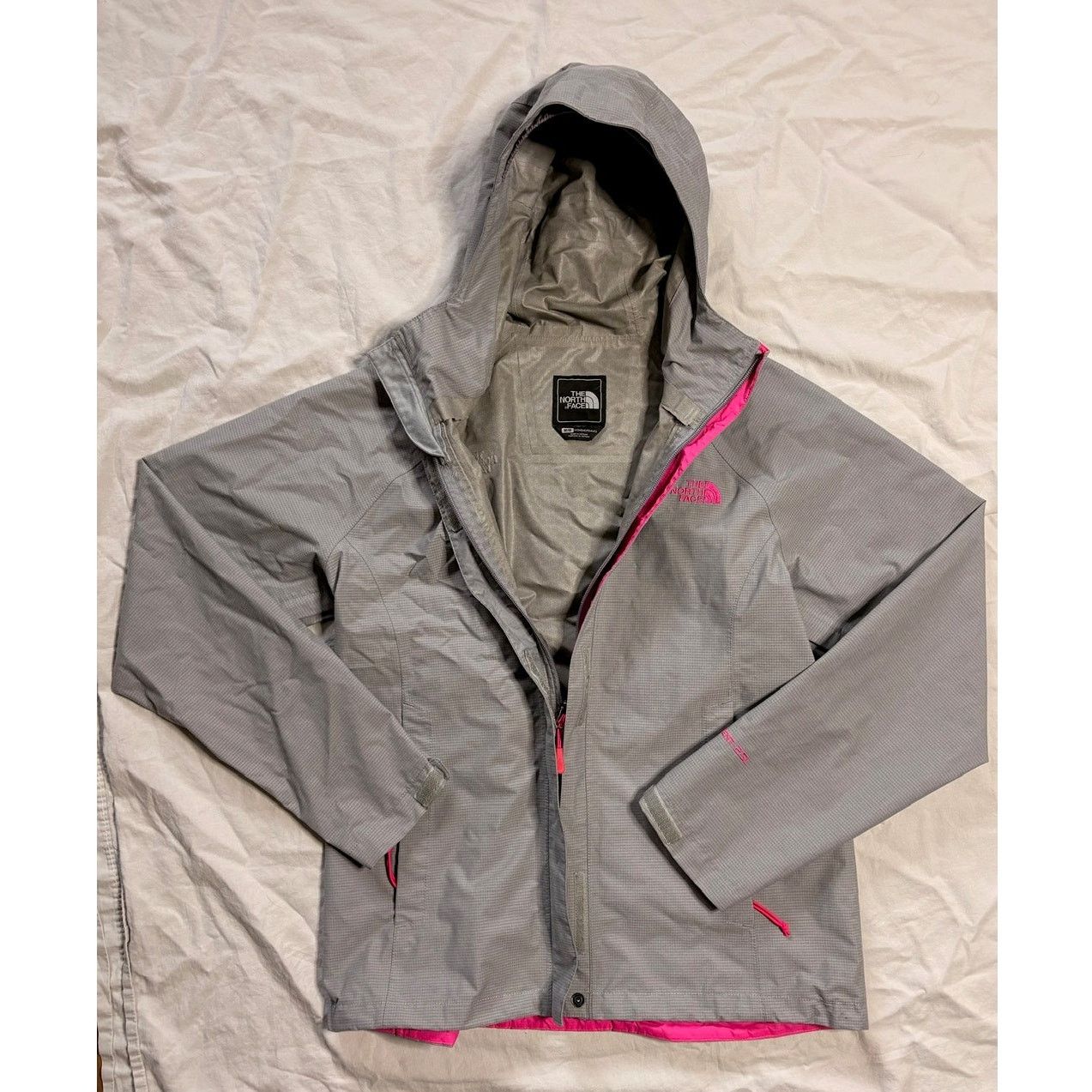 The North Face The North Face HyVent Women's Gray Rainjacket Windbraker Size M / US 6-8 / IT 42-44 - 1 Thumbnail