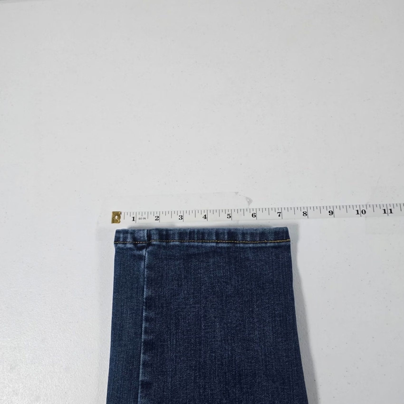 Levi's Item Specifications: Brand: Nike Size US 34 / EU 50 - 6 Thumbnail