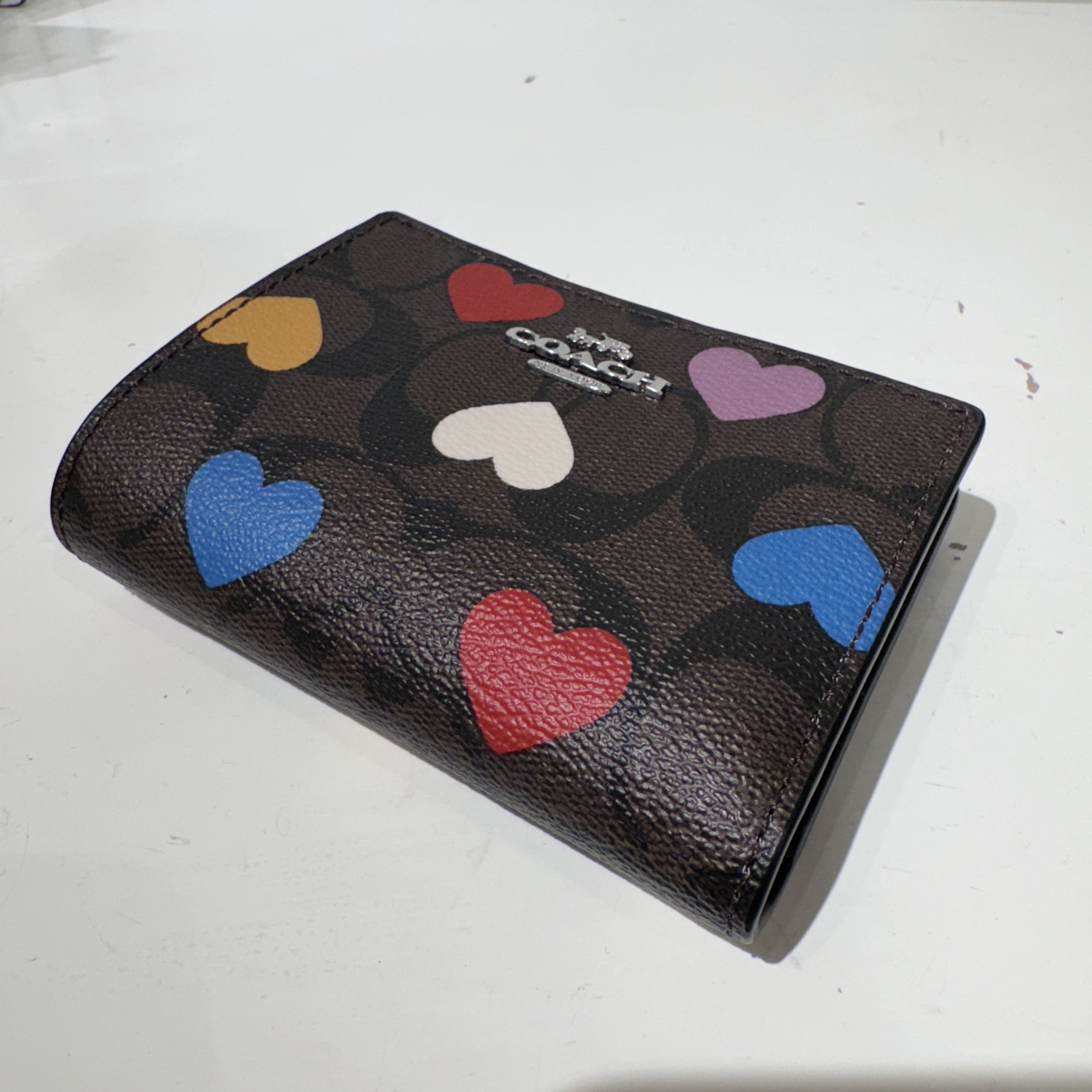 小物 COACH Small Wallet With Heart Studs NWT Coach Snap Wallet With Heart Bolt Print | eBay