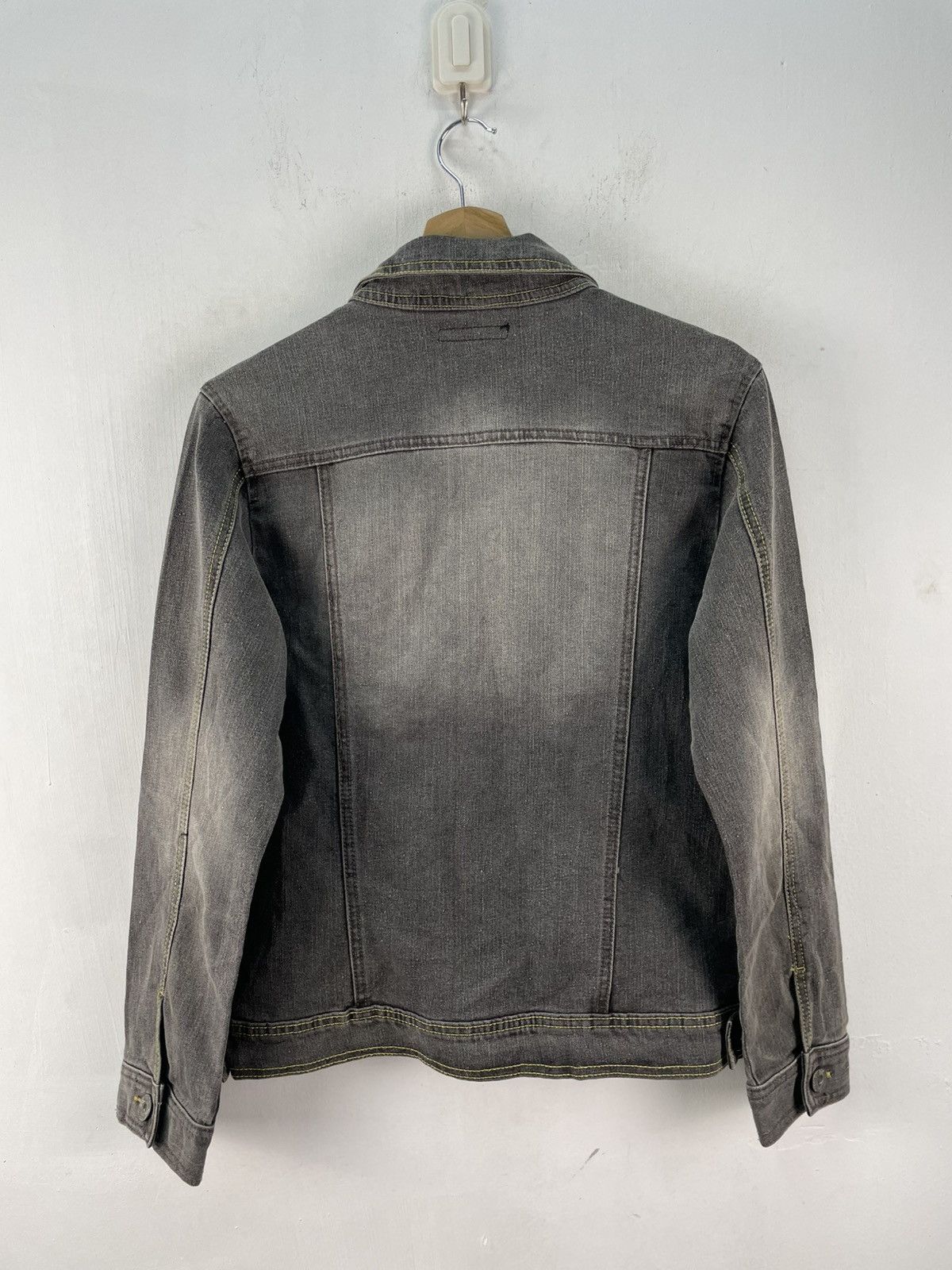 Japanese Brand Vintage Japanese Denim Jacket Black Faded Wash Size US M / EU 48-50 / 2 - 4 Thumbnail