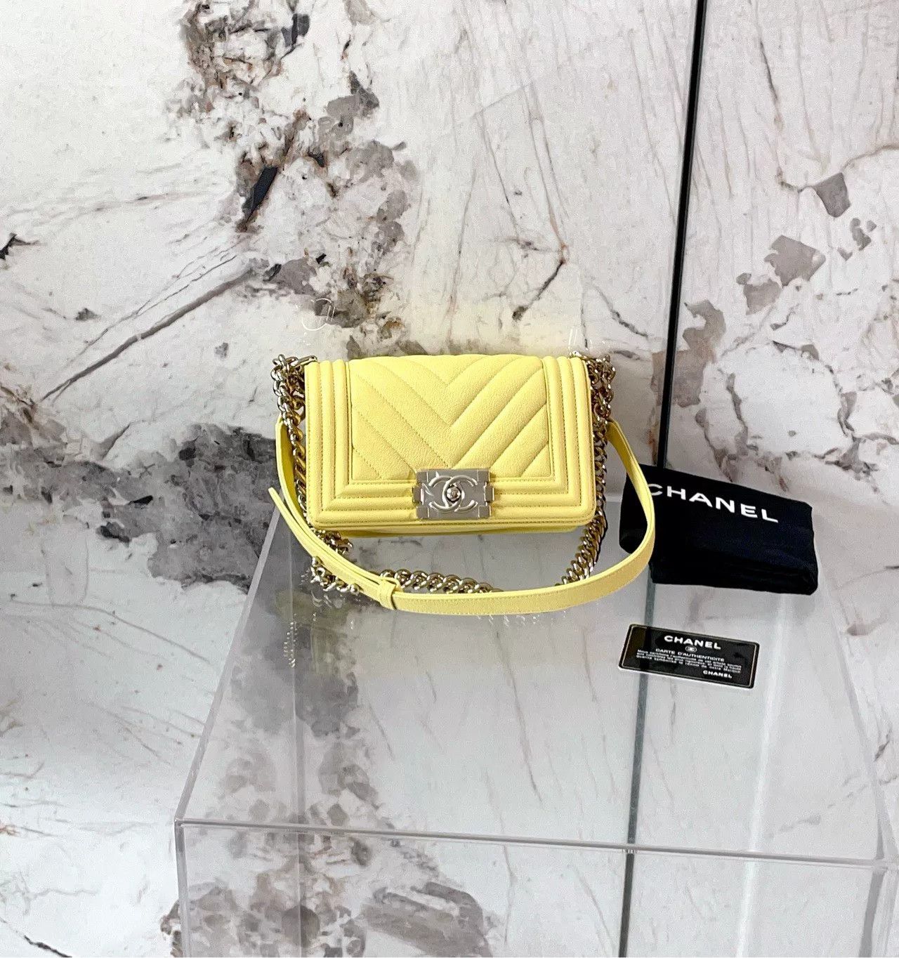 Chanel Pre-loved Bag Very good condition Size ONE SIZE - 1 Thumbnail