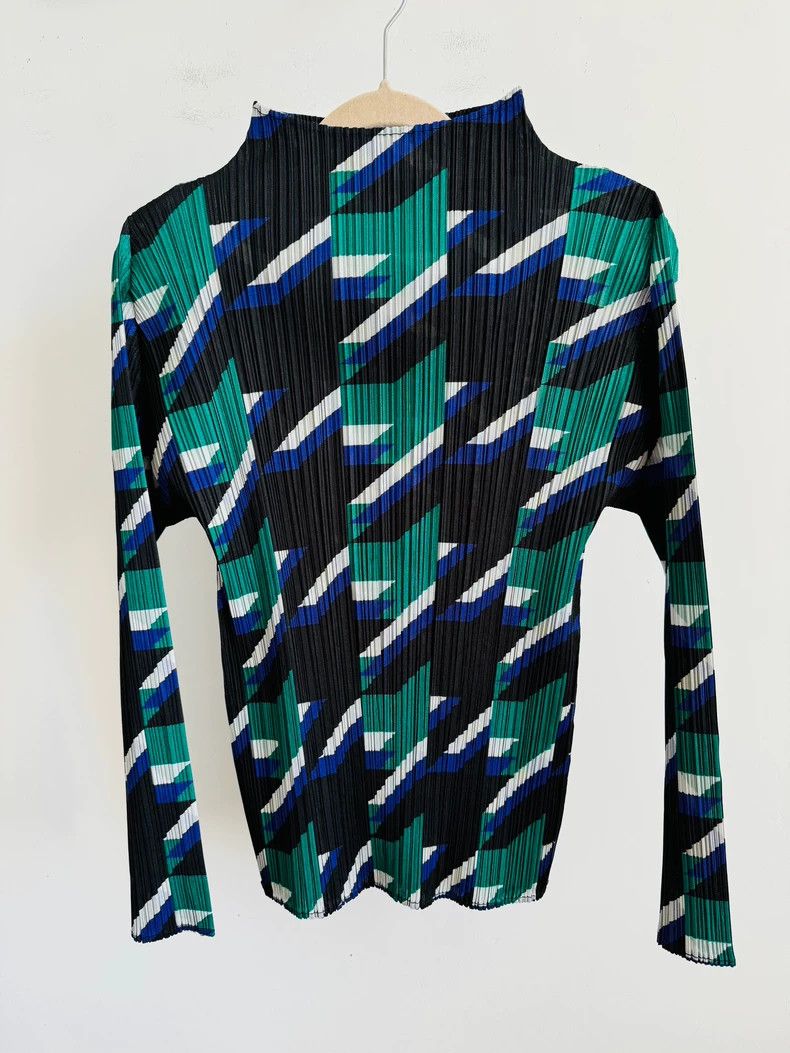 Issey Miyake issey miyake size:3 Black long sleeves 2505-Nextarrow Size XXS / US 00 / IT 34 - 1 Thumbnail