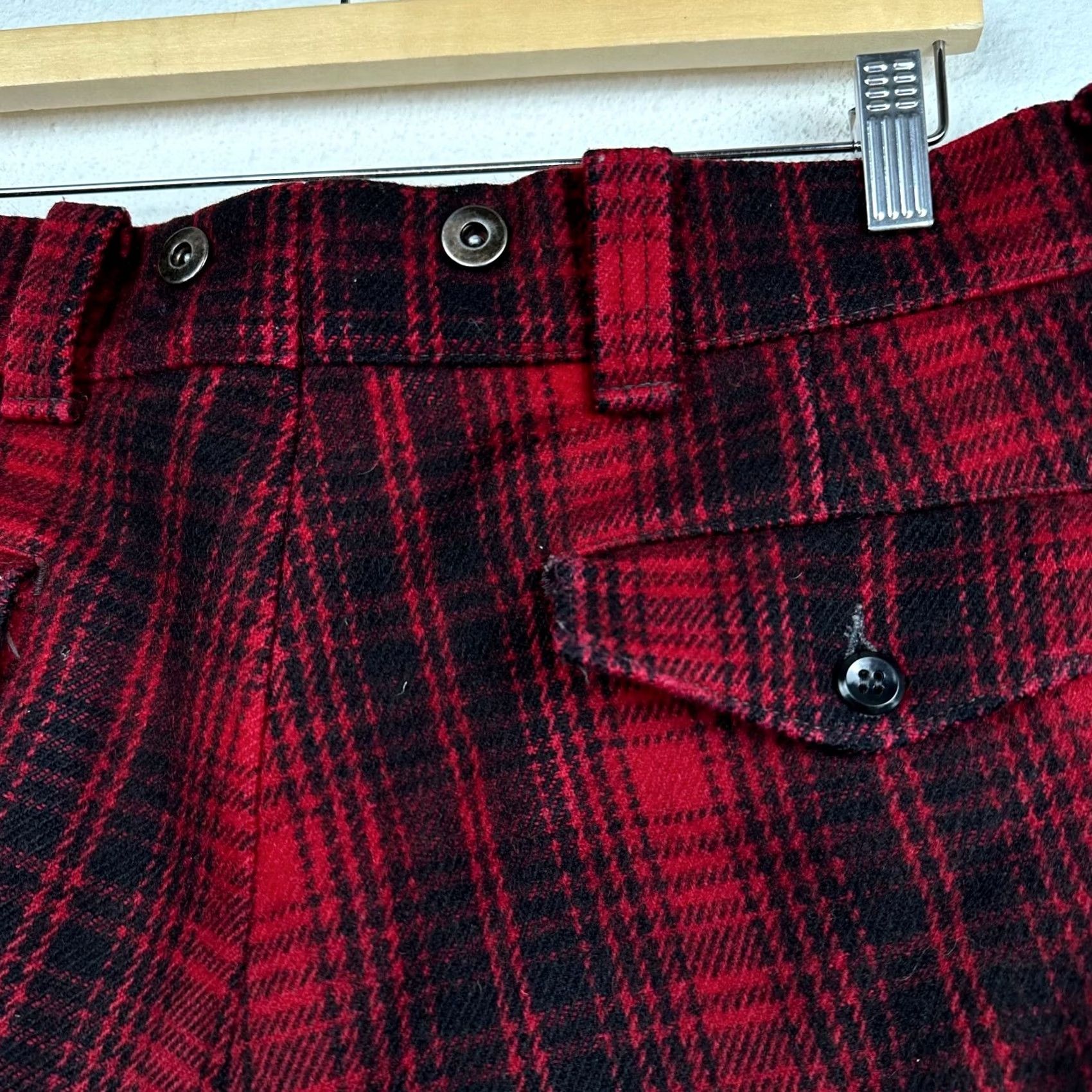 Vintage VINTAGE Woolrich Pants Men Woolrich Heavy Wool Red Plaid Cuffed 34x30 Suspender Buttons 34 Waist 30 Inseam Hunter Style American Outdoor Size US 34 / EU 50 - 5 Thumbnail