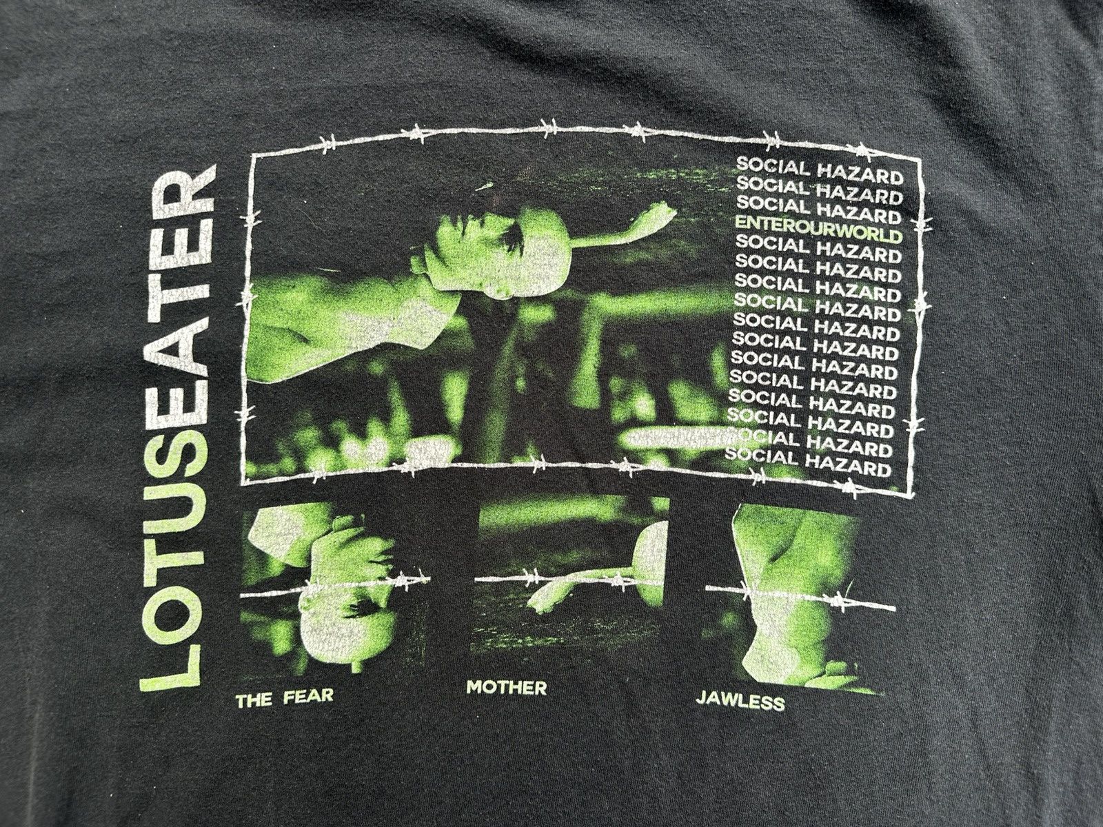 Gildan Lotus Eater Band Tee Size US L / EU 52-54 / 3 - 5 Thumbnail