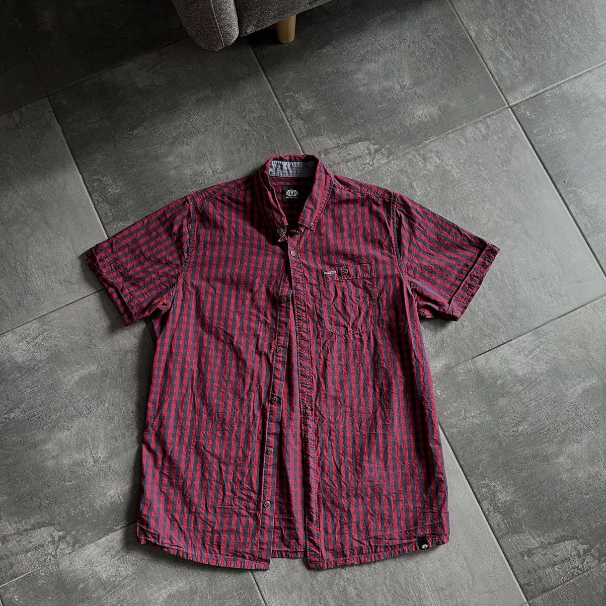Vintage Vintage Japanese Style Animal Shirt Skate Wear Button Up Y2K Size US M / EU 48-50 / 2 - 6 Thumbnail